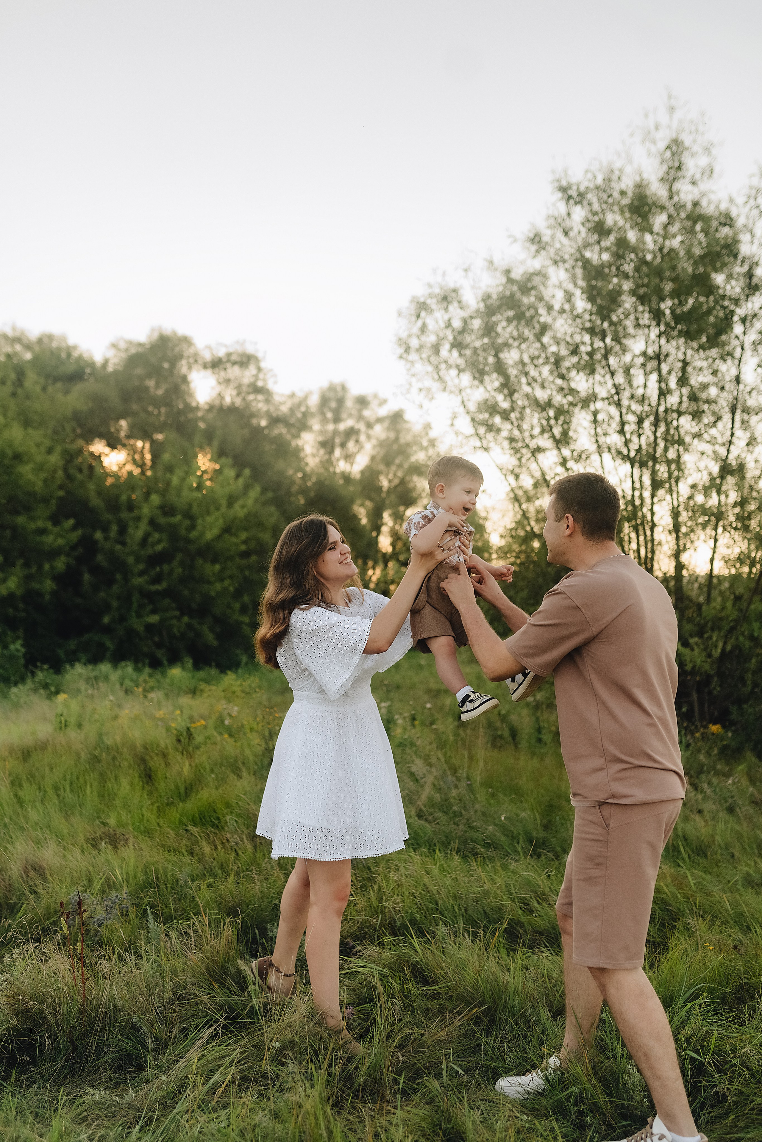 Светлана, Сергей и Женя | Семейная съемка на закате. Фотограф Карина Шмулёва. Воронеж и область