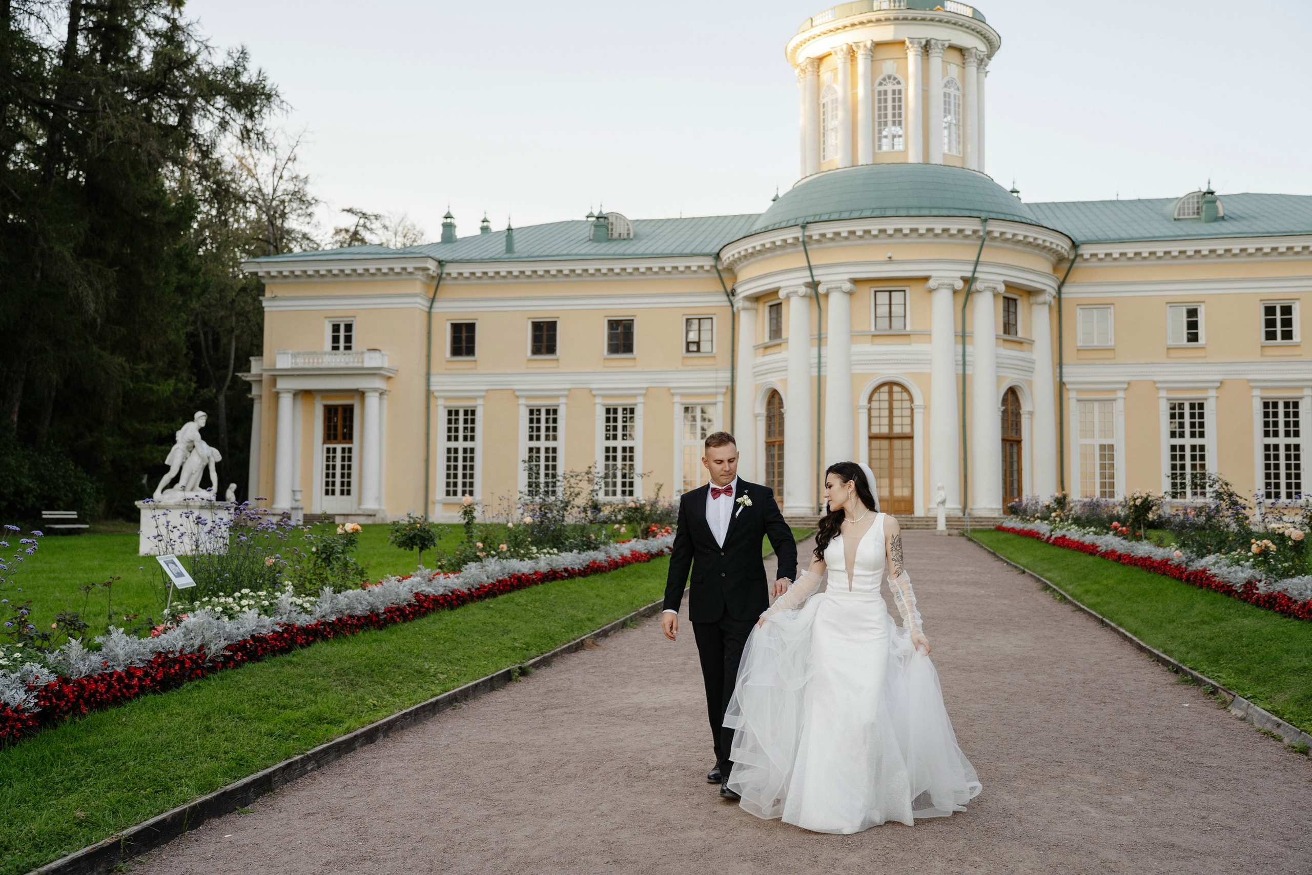 Свадьба в усадьбе Архангельское. Свадебный и семейный фотограф в Москве Светлана Зоткина