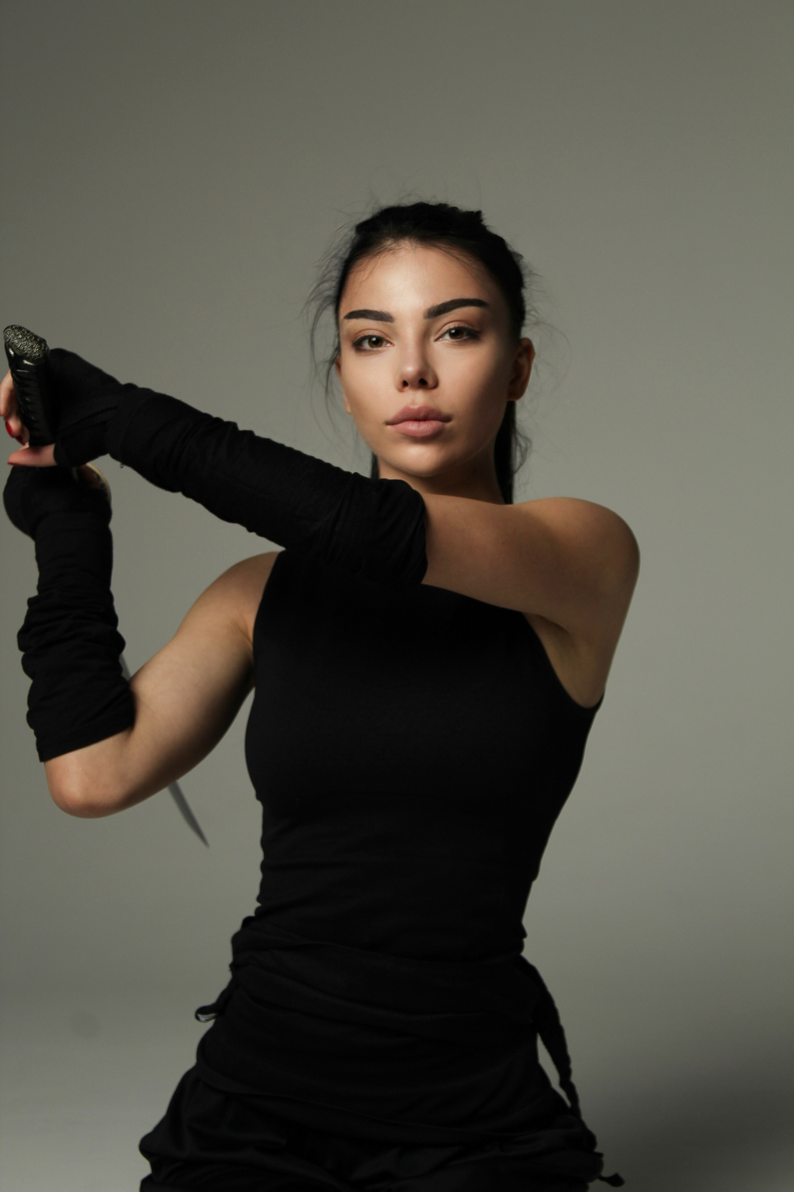 Студийная с катаной. Агунда Хумарова