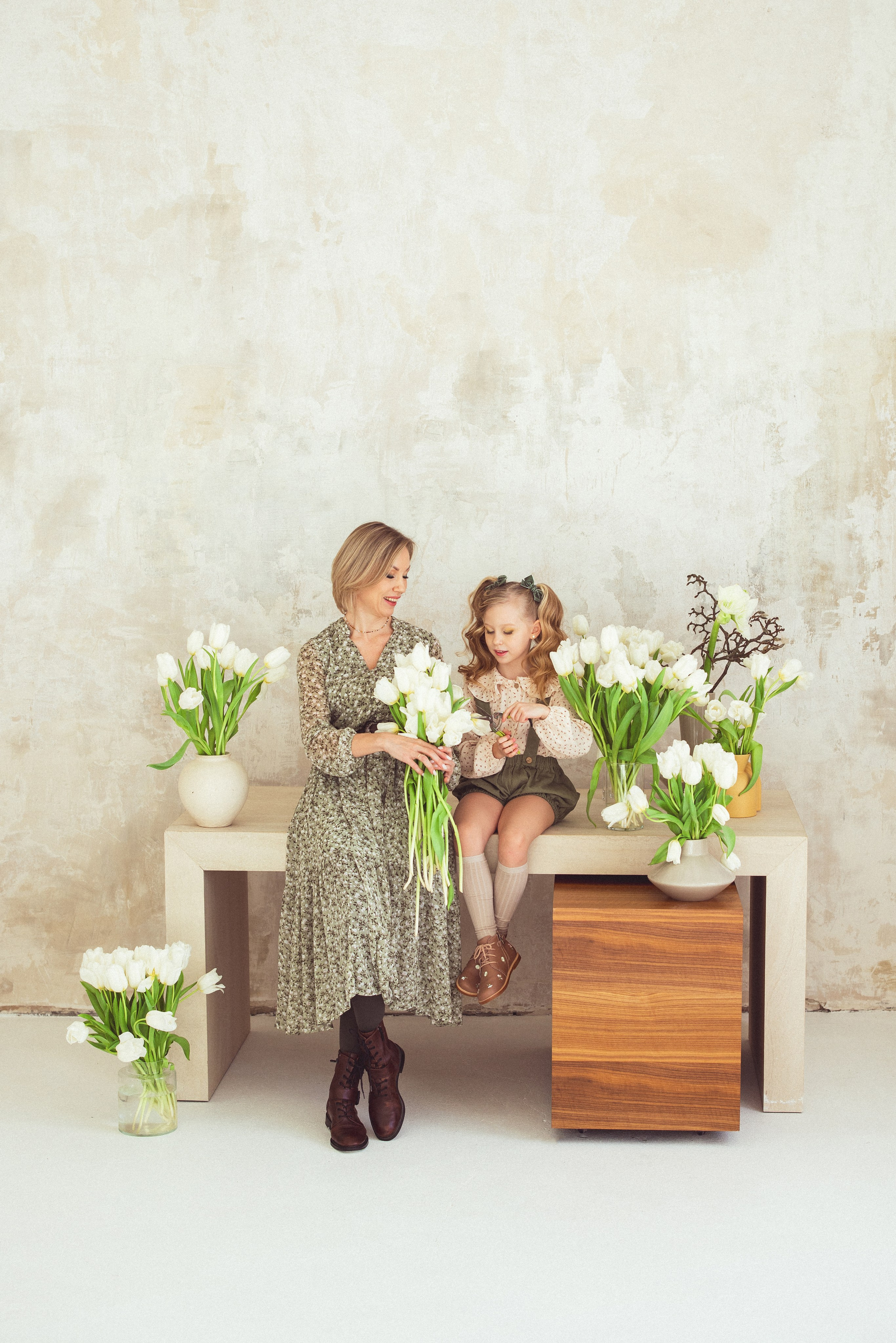 Фотосессия с белыми Тюльпанами, 2024 г. Семейный и детский фотограф в Краснодаре Анна Трашкова