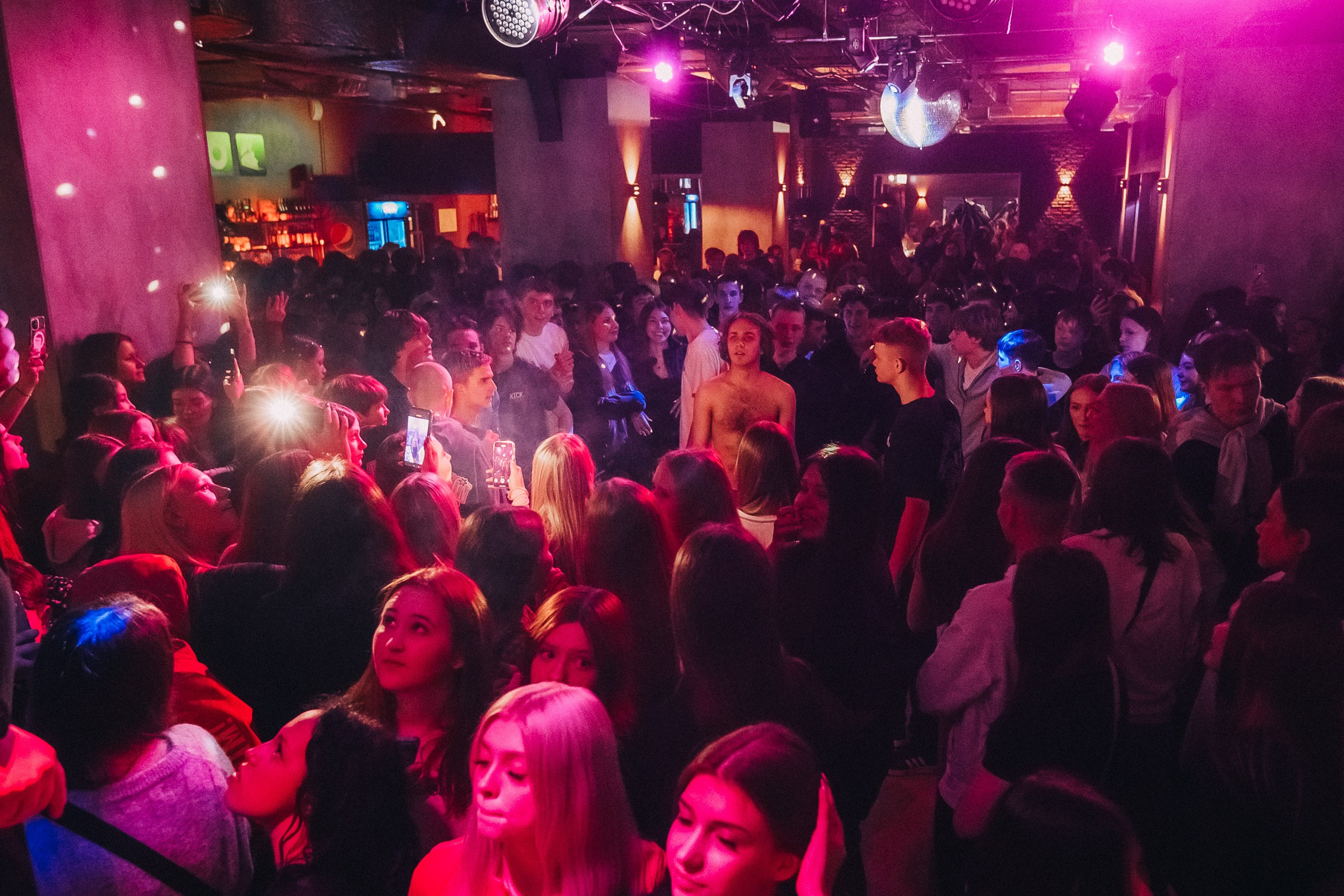 8 MARCH WOMENS DAY PARTY. Фотограф в Кемерово Владислав Шульц