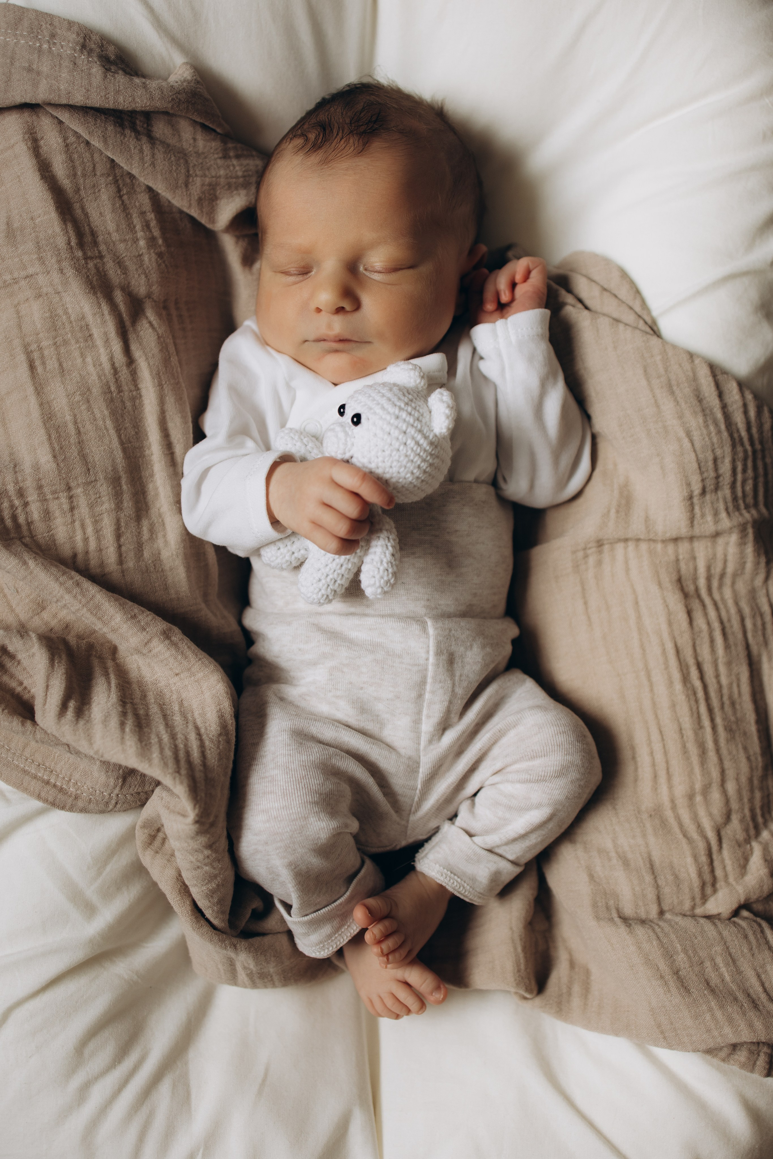 Newborn-Shooting zu Hause. Fotografin in Erlangen, Nürnberg und Umgebung