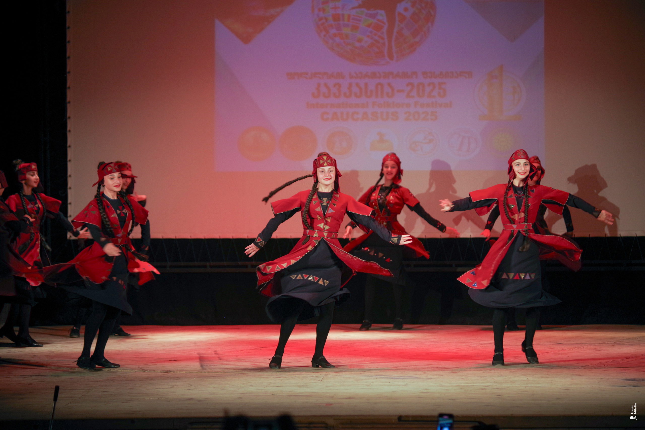 Танцы в прекрасном Они. Портретный фотограф Денис Милютин