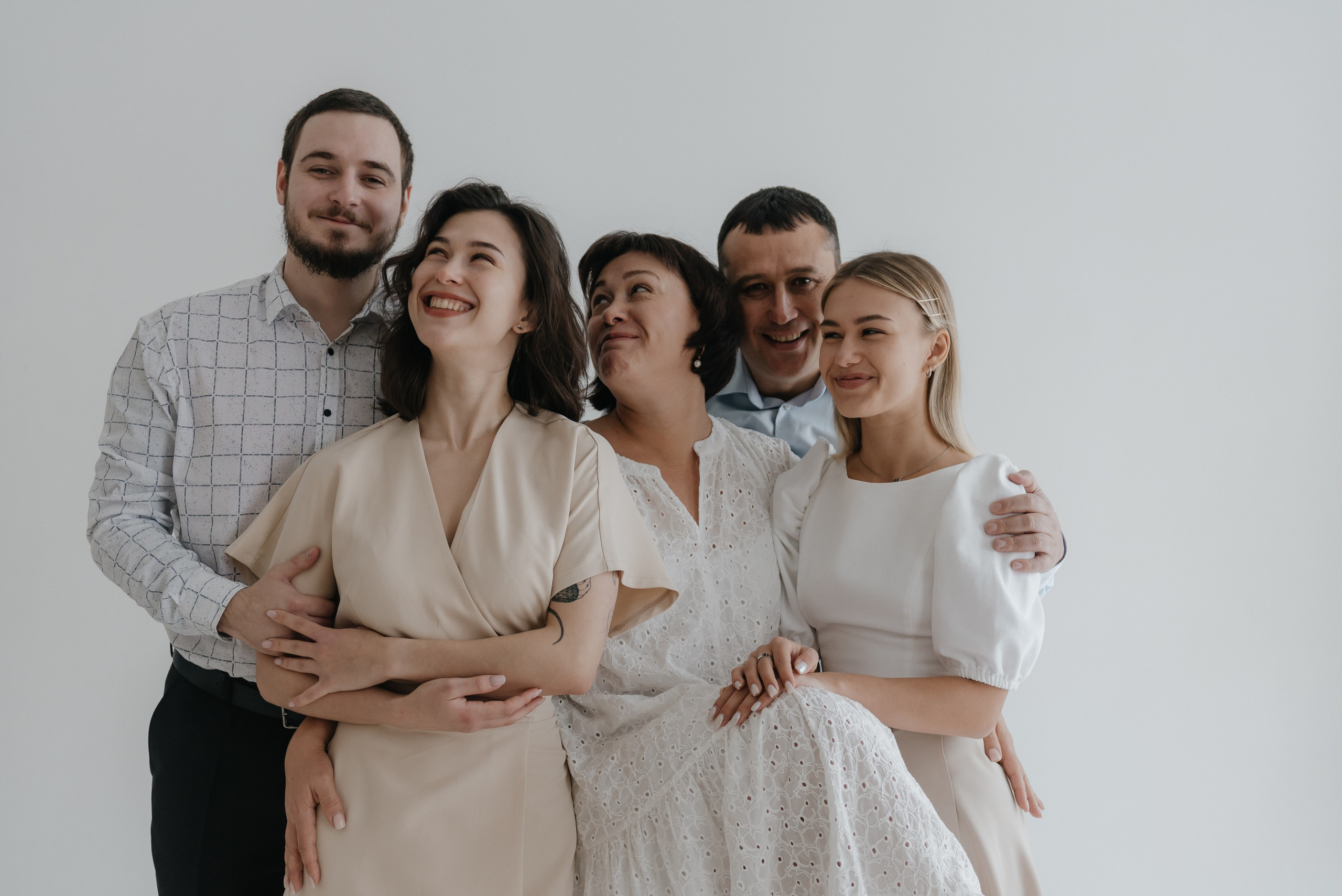 В студии большой семьёй