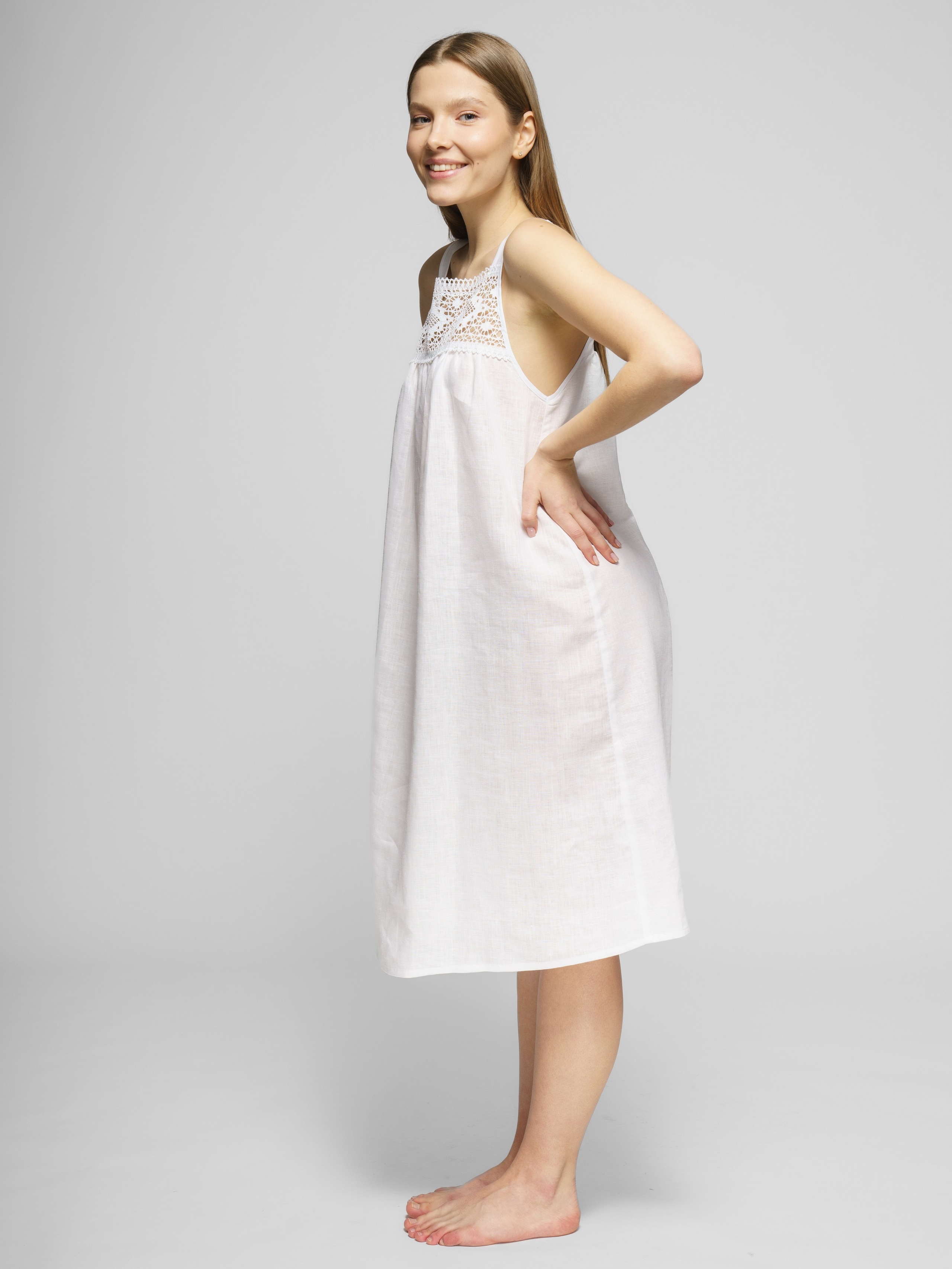 Лён (фартук, сорочки), модель Оксана. KED Production — продакшн из СПб. Создаём фото, видео и контент, который помогает брендам и селлерам продавать больше