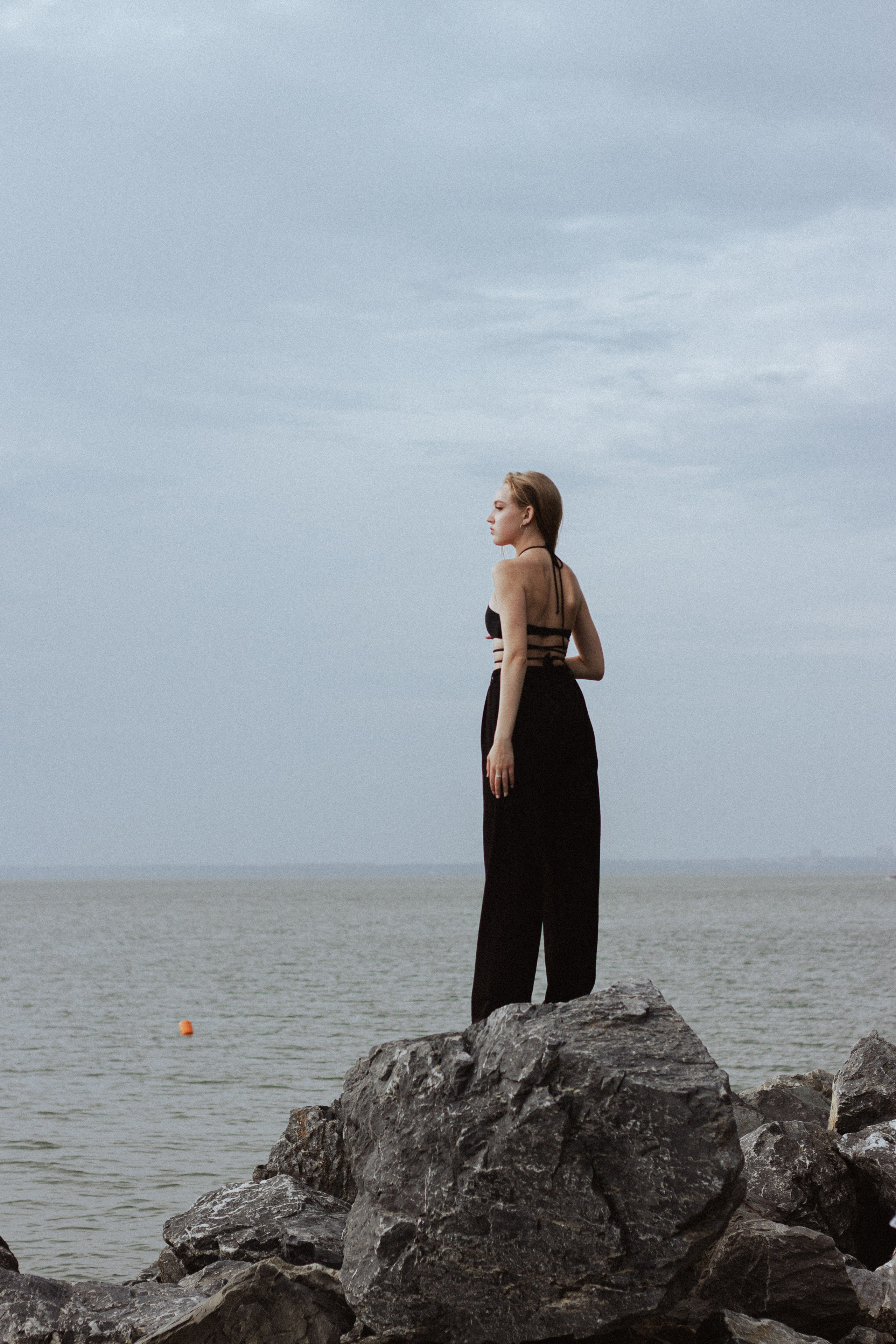 Пляж на камнях. Фотограф Новосибирск