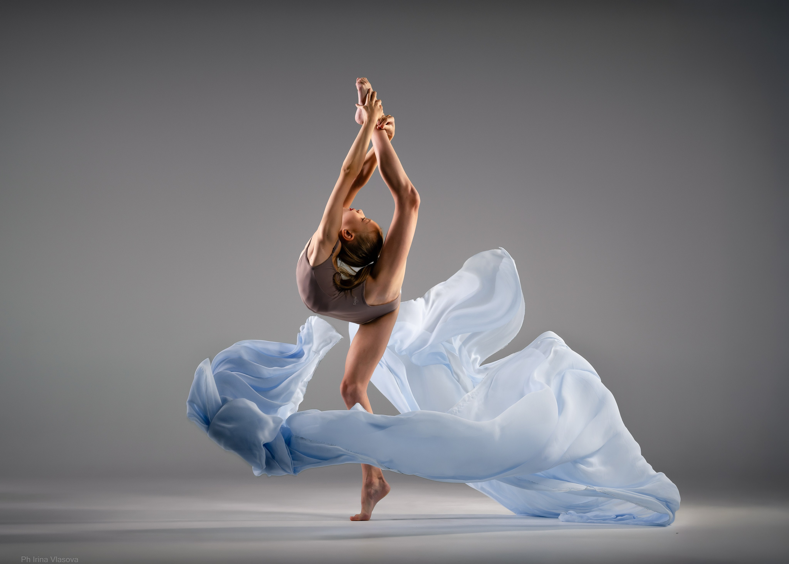 фотосессия с летящими тканями томск