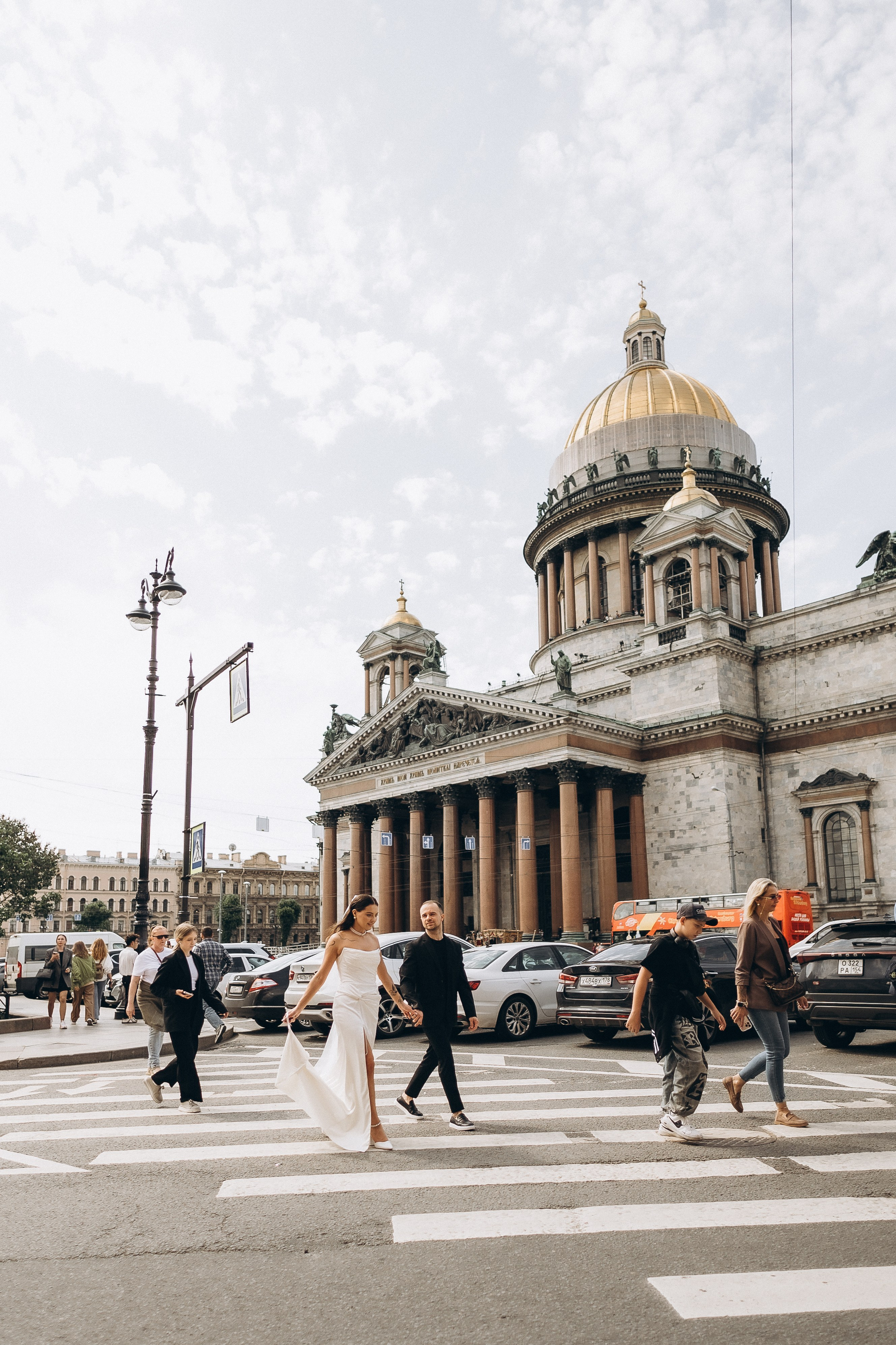 Свадебная Фотопрогулка Исаакиевский. Фотограф ПИТЕР СПБ Надежда Баранова