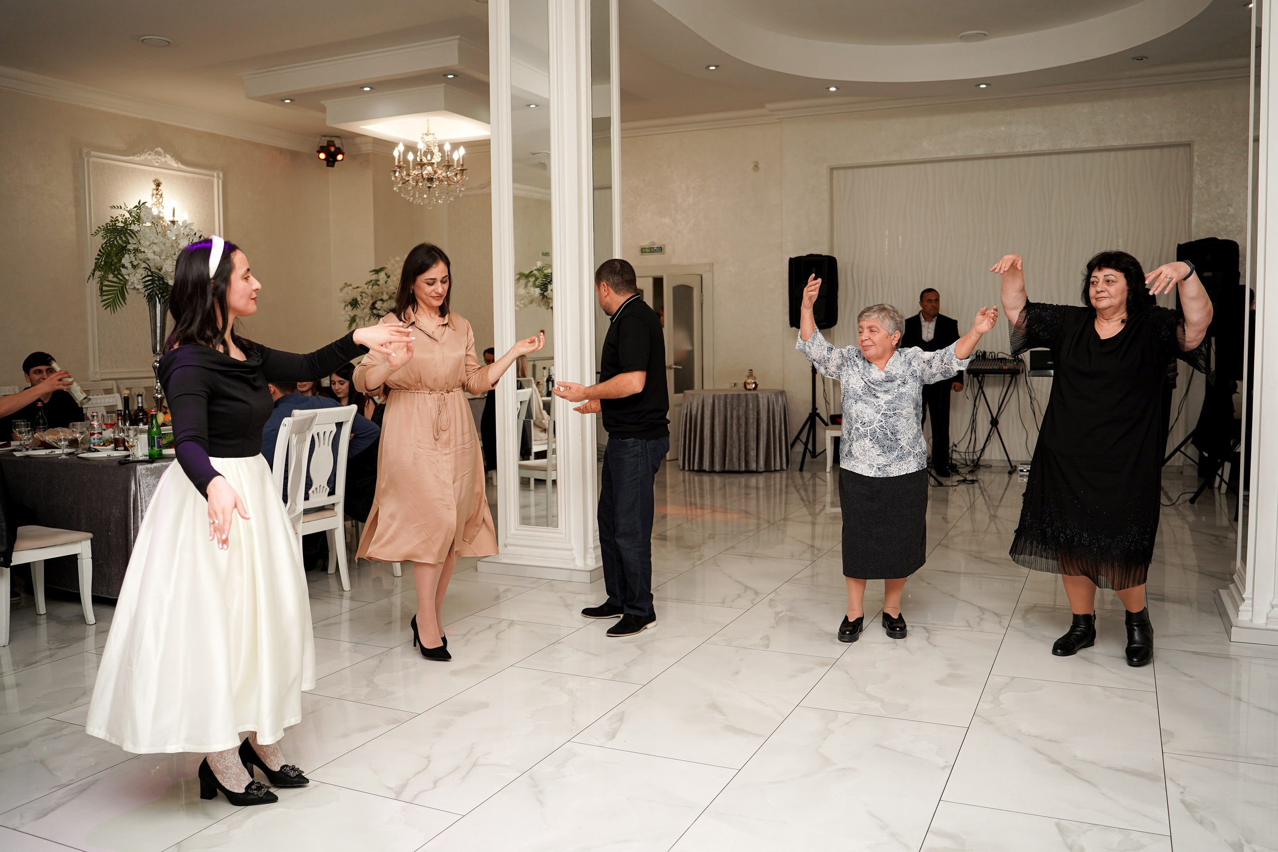 Сватовство. Свадебный фотограф в Ростове-на-Дону. Таинство Крещения и Венчания, семейные фотосессии. Алёна Чёботова