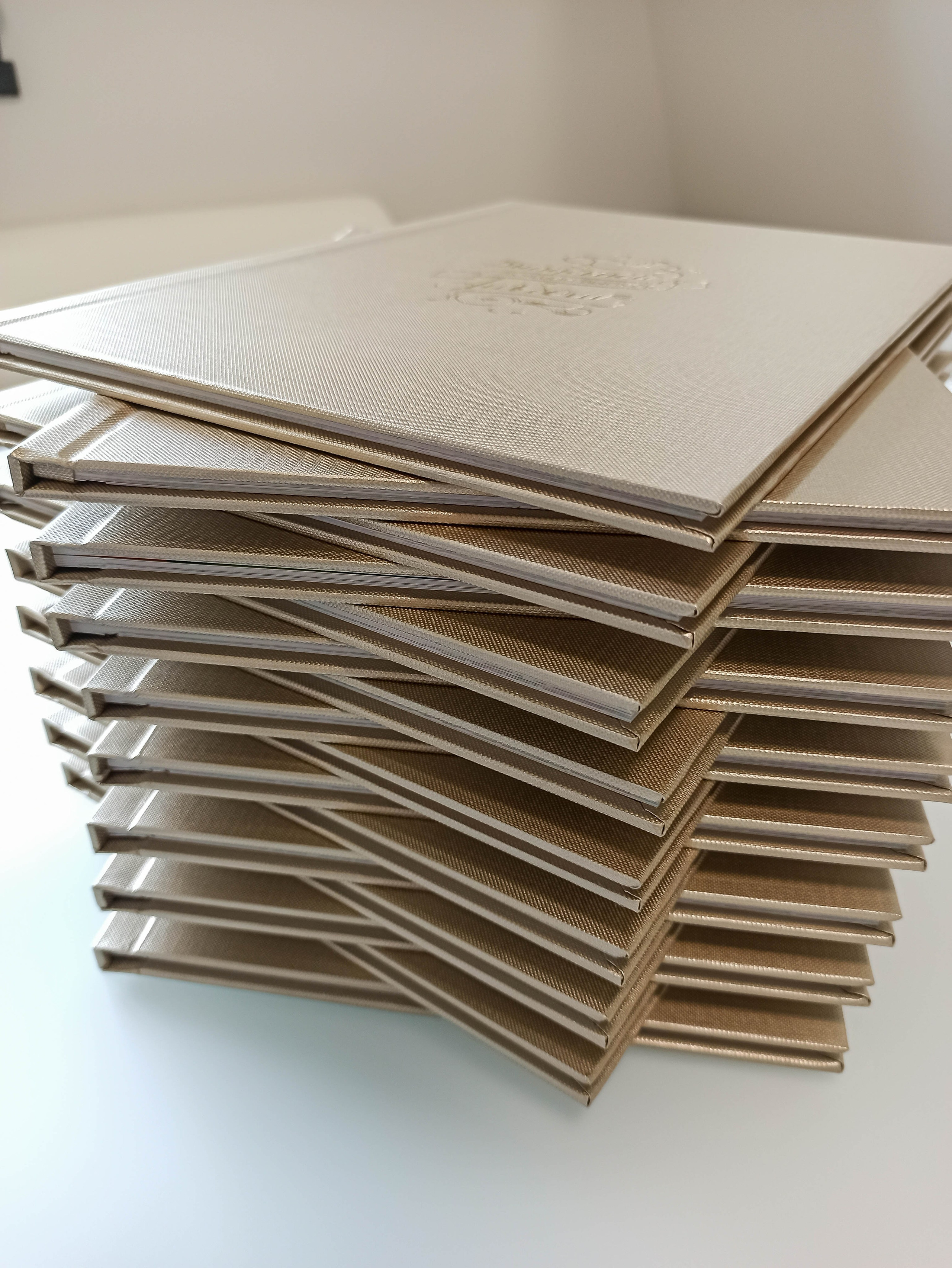 ФОТОКНИГИ ДЛЯ ШКОЛЫ, ВЫПУСКНЫЕ ФОТОКНИГИ В РОСТОВЕ, АЛЬБОМЫ. Современные Выпускные Альбомы в Ростове-на-Дону