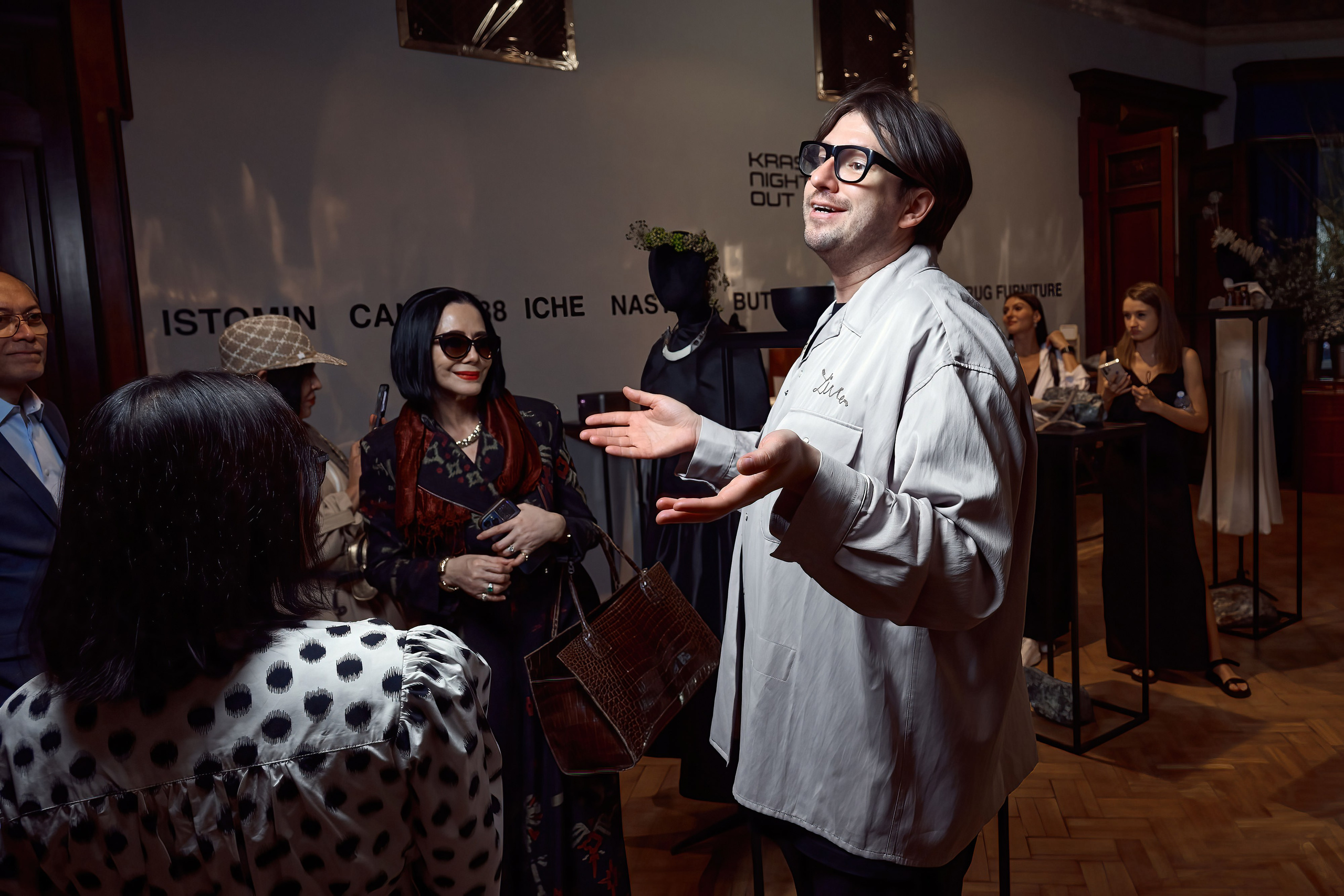 FHUB.2023. Дима Бабушкин. Фотограф. Подиум. Репортаж. Творчество. Дорого