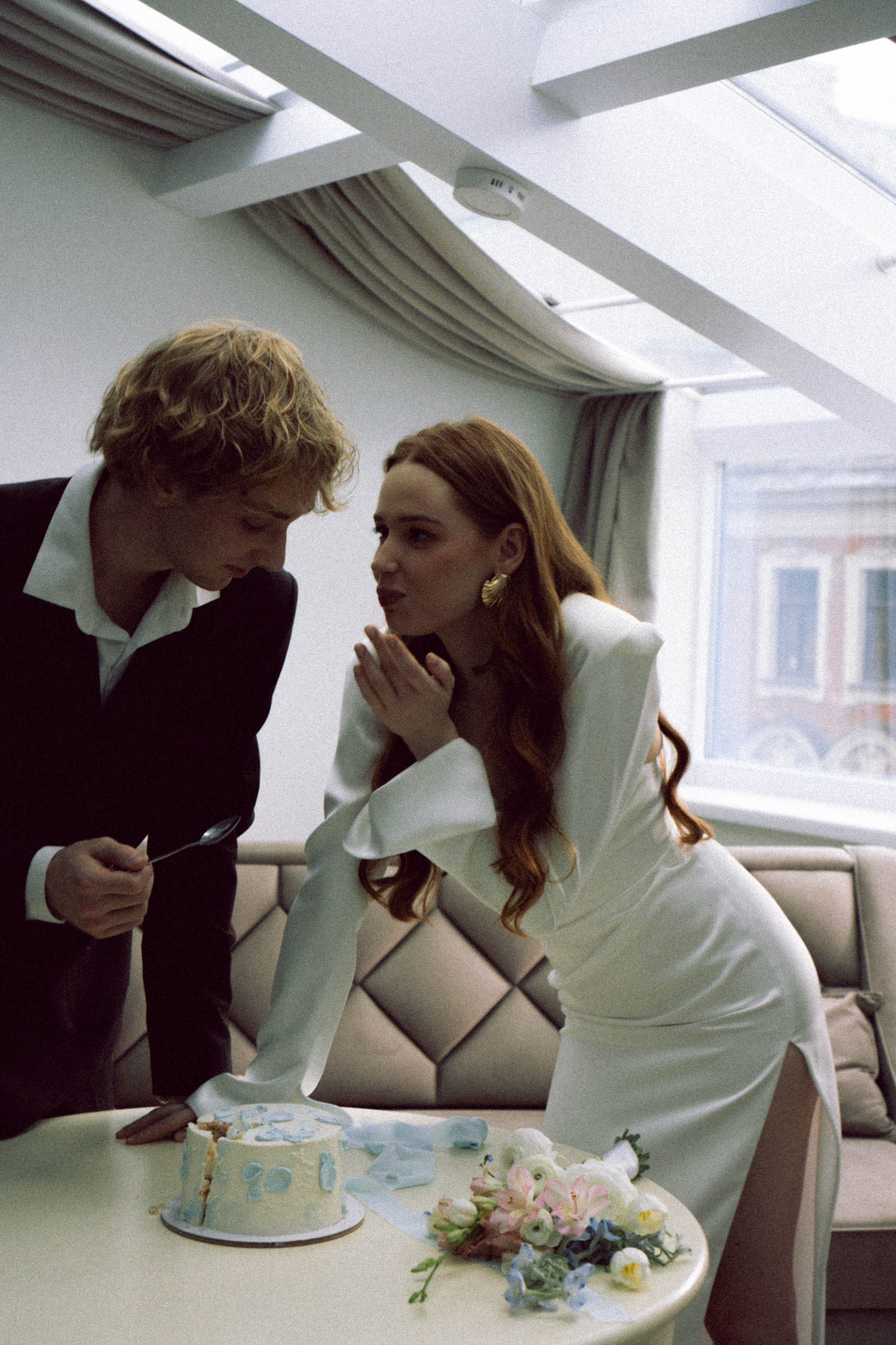 СВАДЕБНАЯ СЬЕМКА В ОТЕЛЕ. СБОРЫ ЖЕНИХА И НЕВЕСТЫ И ТАКЖЕ ТОР И ПОДГОТОВКА К ПРОГУЛКЕ. Профессиональный фотограф, Санкт-Петербург — Виктория Богомолова