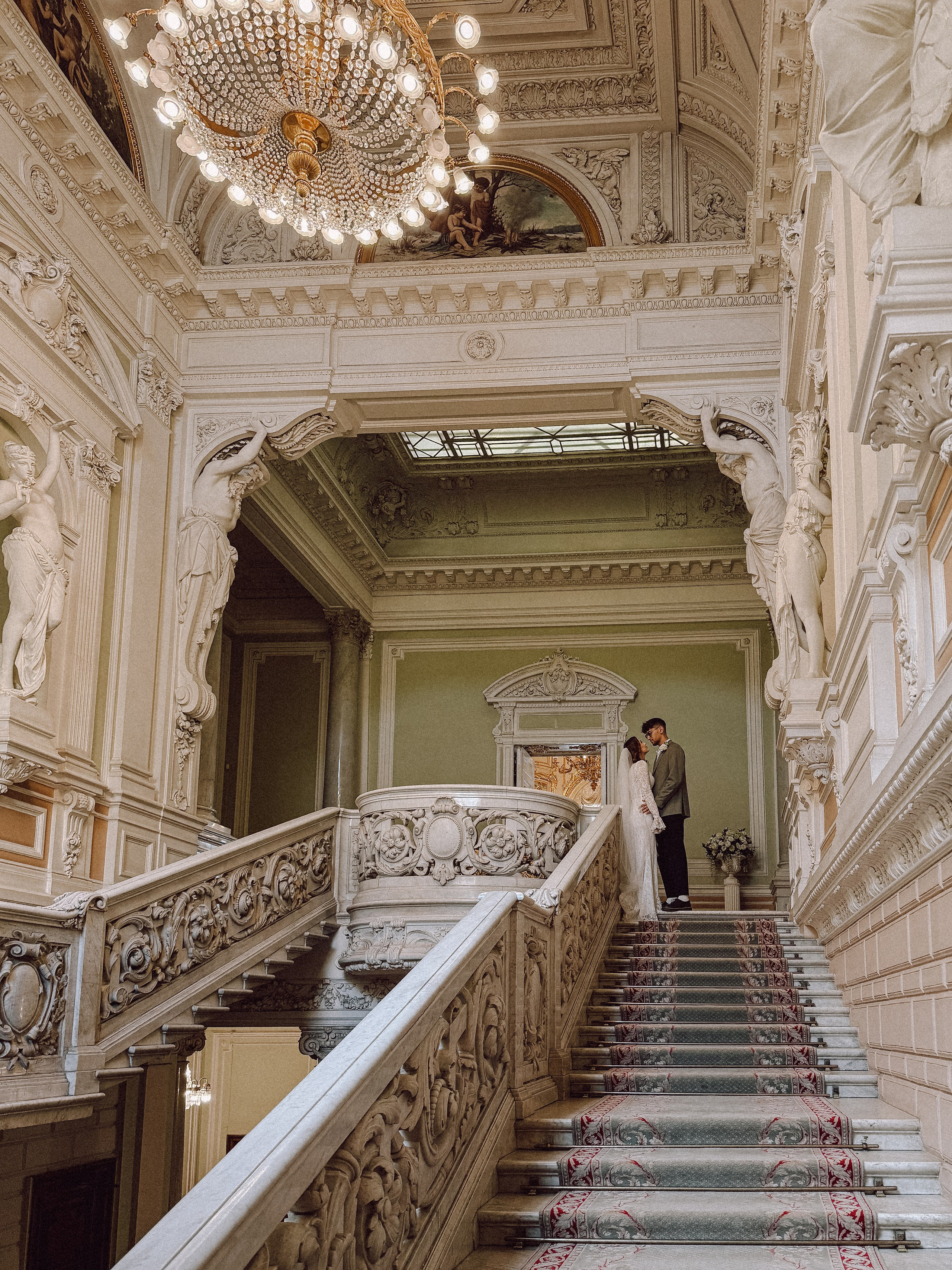 ФОТО НА ТЕЛЕФОН ВО ВРЕМЯ БРАКОСОЧЕТАНИЯ В ПЕРВОМ ДВОРЦЕ И ПРОГУЛКИ. Профессиональный фотограф, Санкт-Петербург — Виктория Богомолова