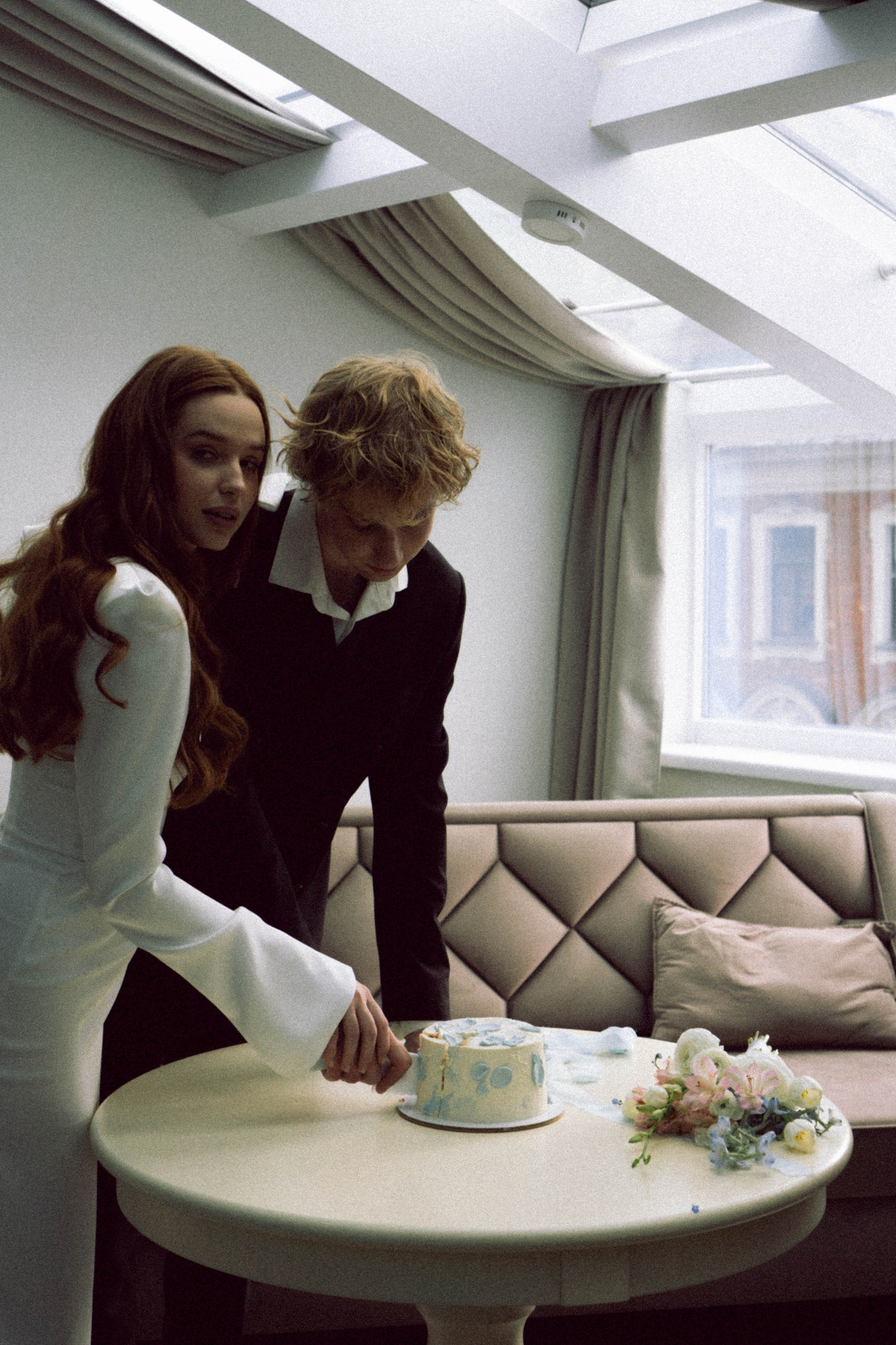 СВАДЕБНАЯ СЬЕМКА В ОТЕЛЕ. СБОРЫ ЖЕНИХА И НЕВЕСТЫ И ТАКЖЕ ТОР И ПОДГОТОВКА К ПРОГУЛКЕ. Профессиональный фотограф, Санкт-Петербург — Виктория Богомолова