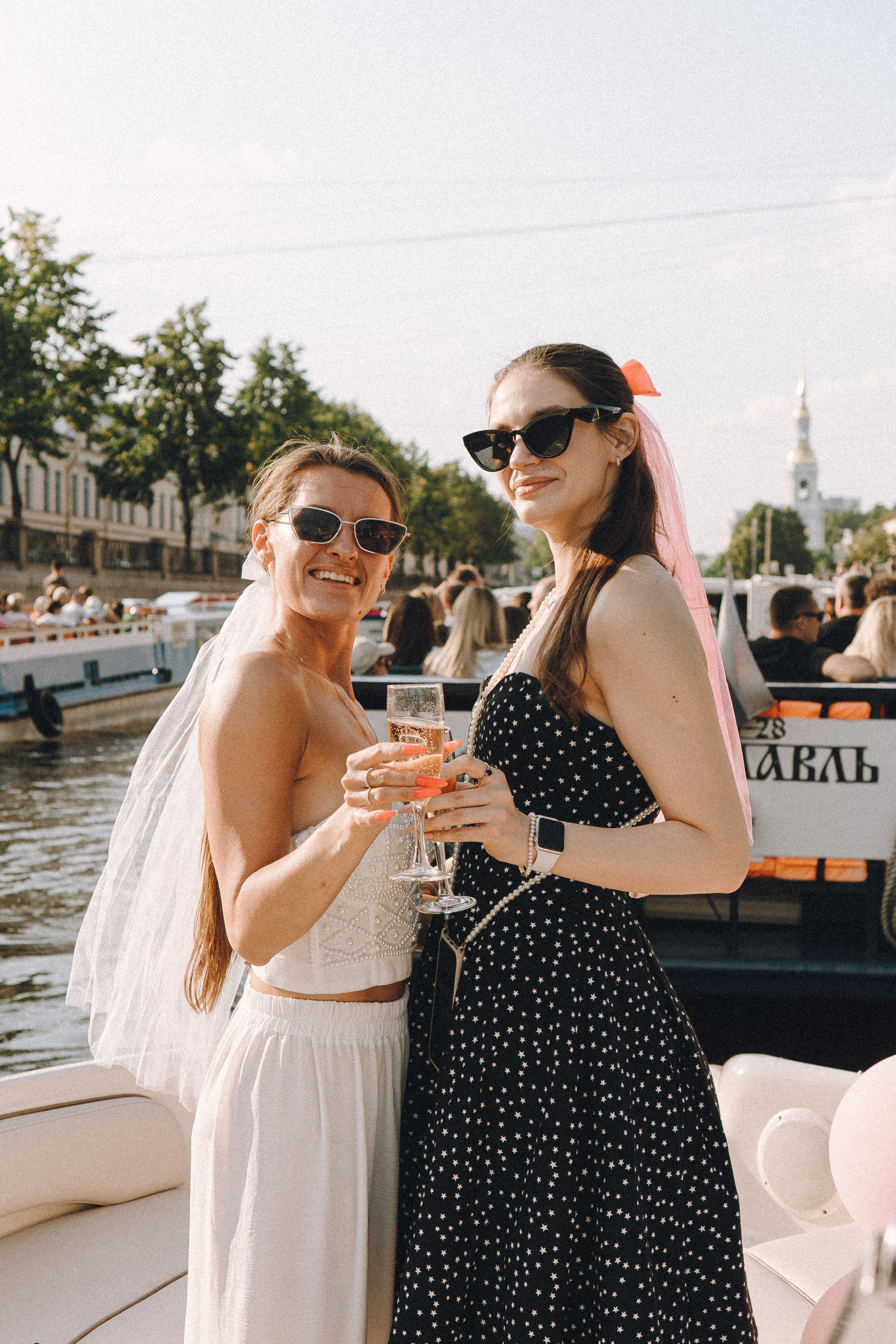 ДЕВИЧНИК НА КАТЕРЕ. Профессиональный фотограф, Санкт-Петербург — Виктория Богомолова