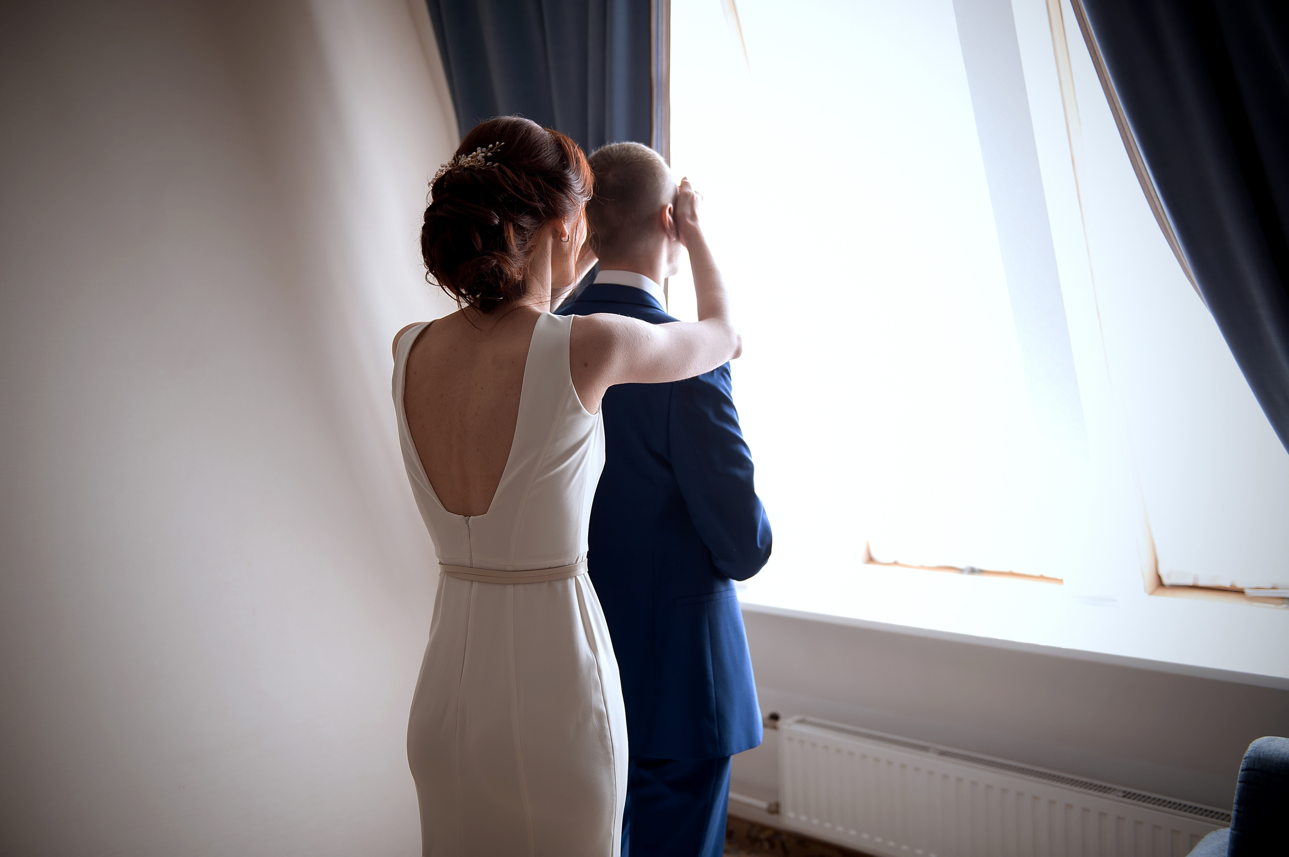 Утро невесты в Конгресс-отеле Ареал с фотосессией в парке Сад будущего. Свадебный и семейный фотограф Виктория Носачёва. Щелково, Москва и МО