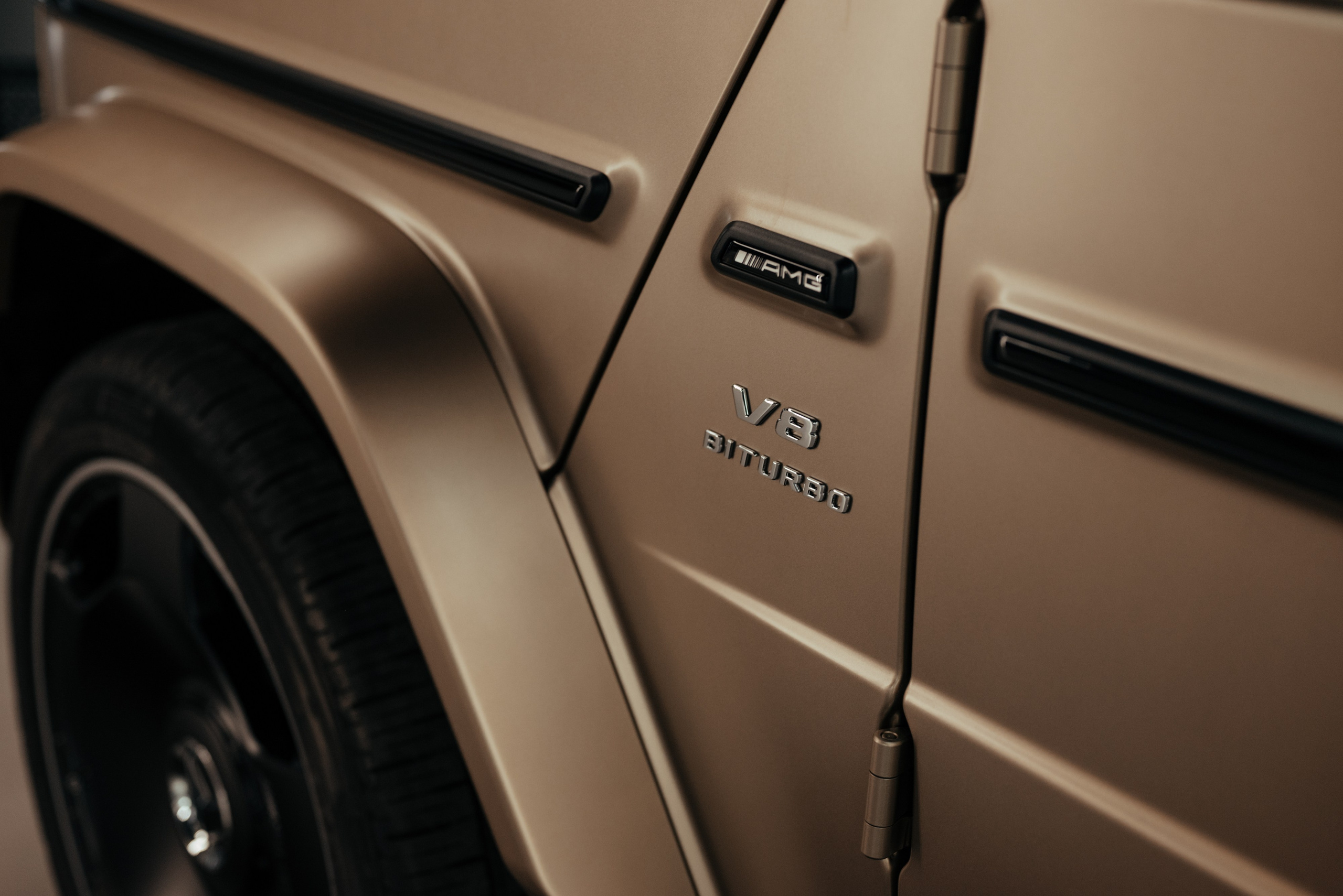 Mercedes G63 Gold. DeLorein