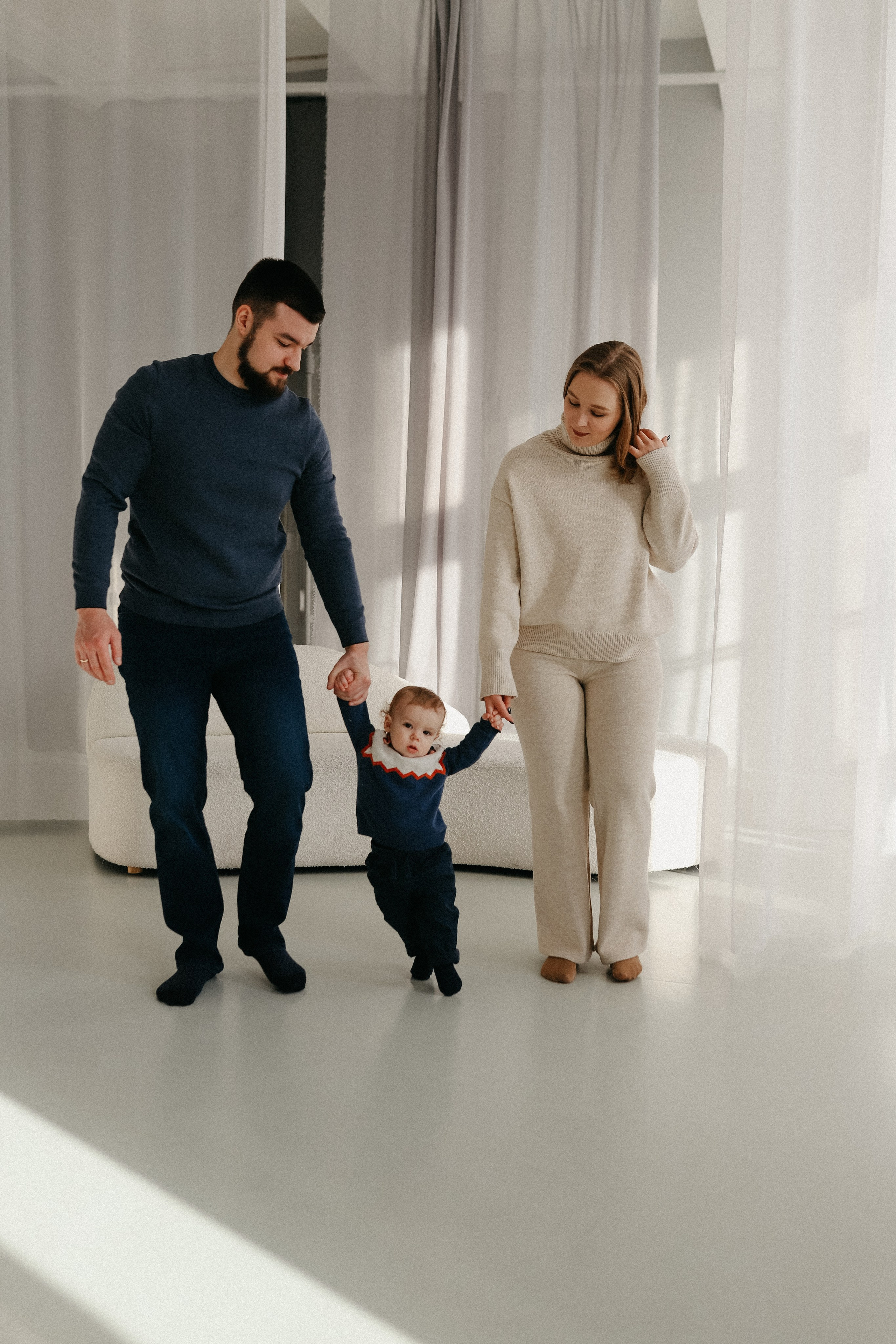 Алина Леша Миша. Главная