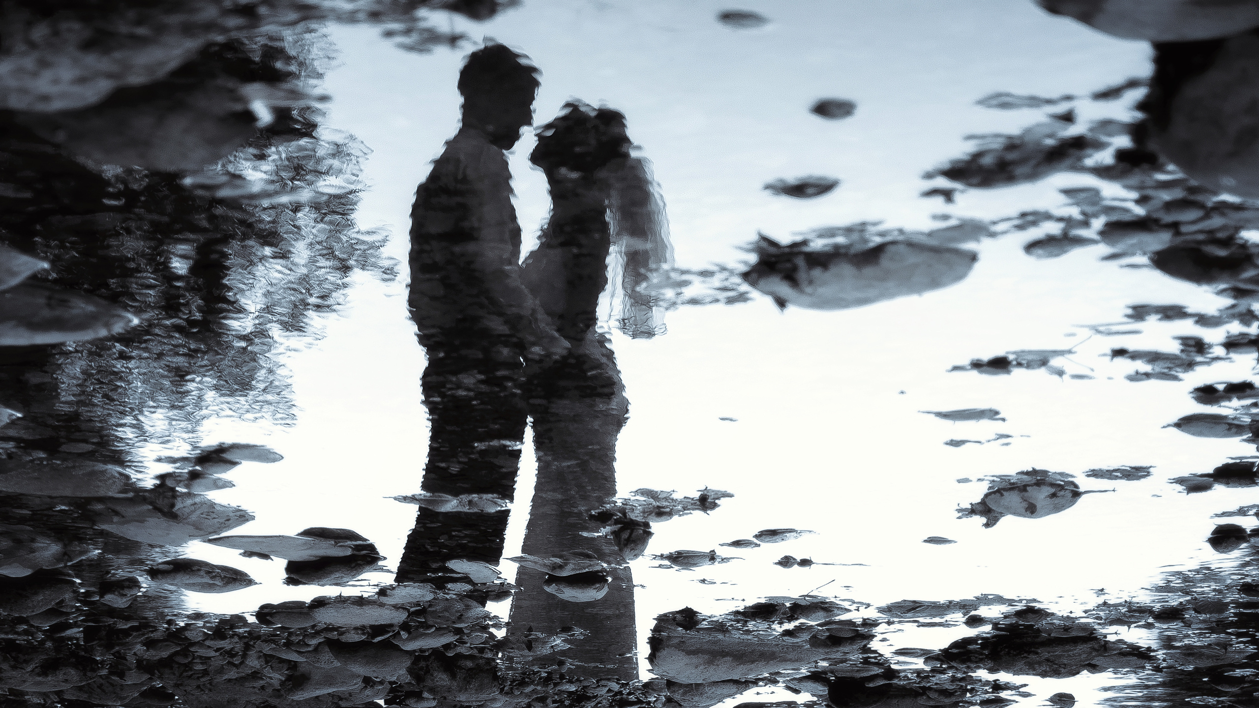 Свадебный фотограф в Краснодаре. Свадебные фотосессии. Love-story. Молодожены. Отражение.