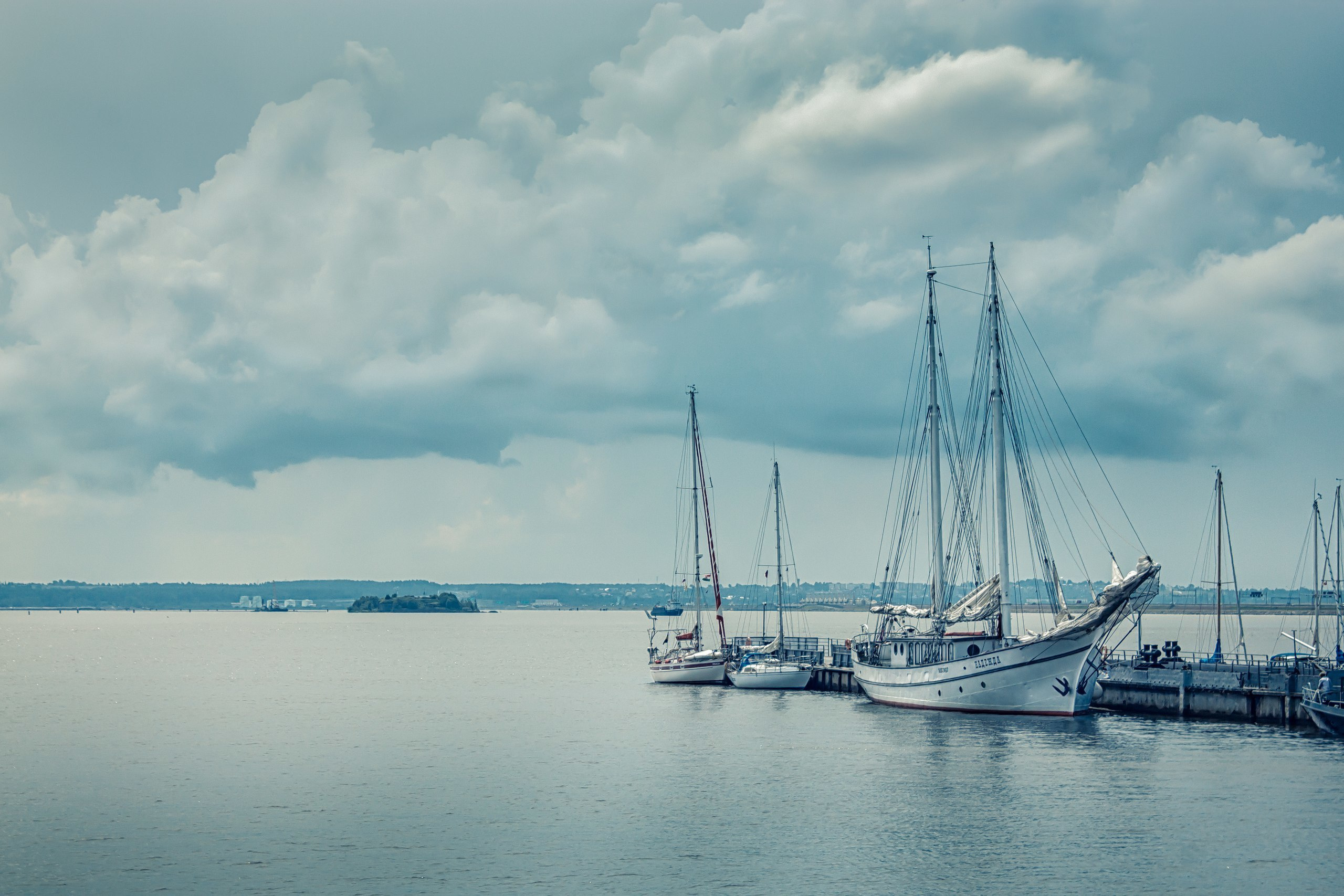 Пейзаж, природа, путешествие, воздух, красивые пейзажи прогулки,  travel-фотография, путешествующий фотограф, Россия, Кронштадт, море, яхты, облака, морской пейзаж