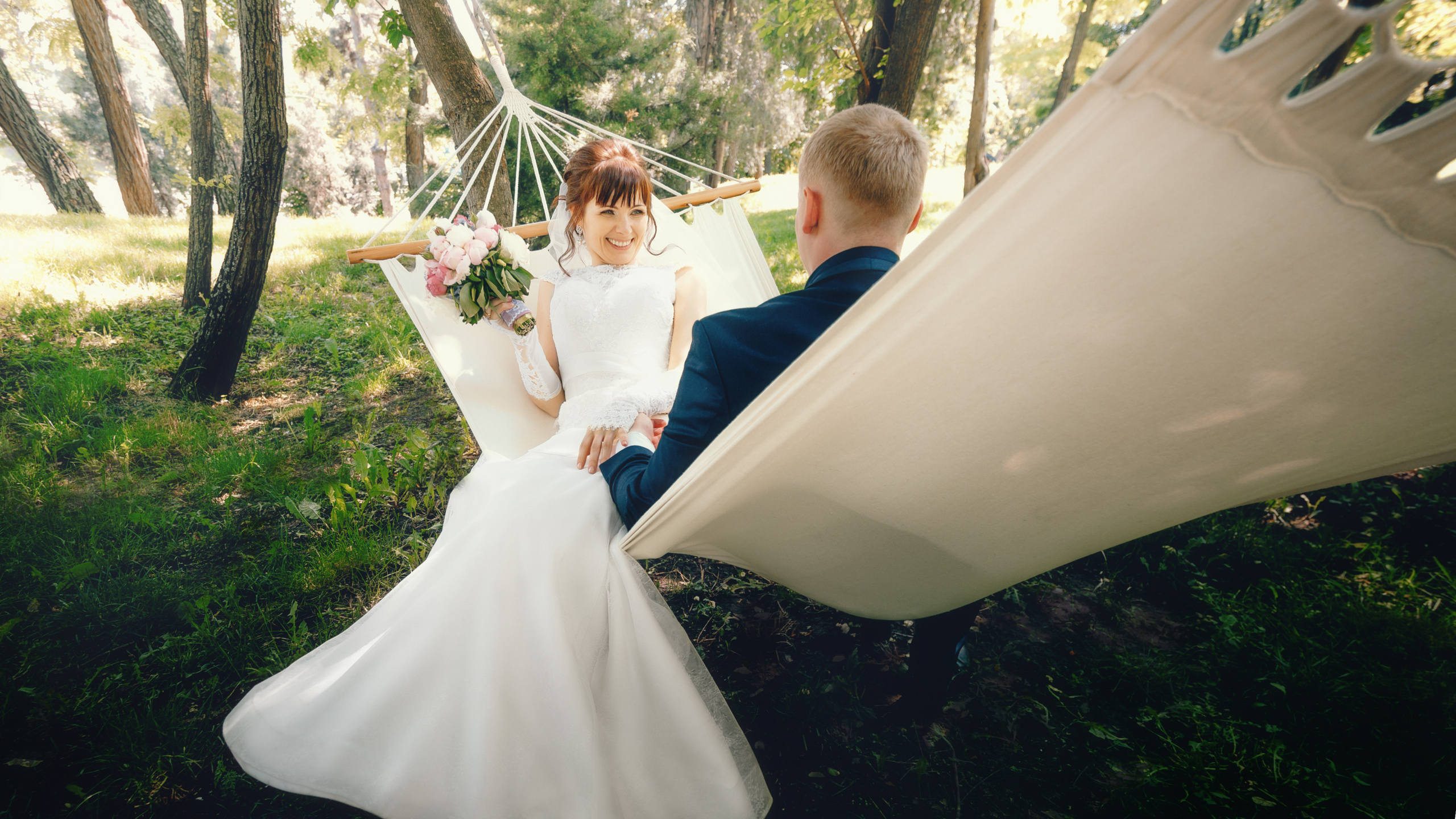 Свадебный фотограф в Краснодаре. Свадебные фотосессии. Love-story. Молодожены. Свадьба. Молодожены в гамаке