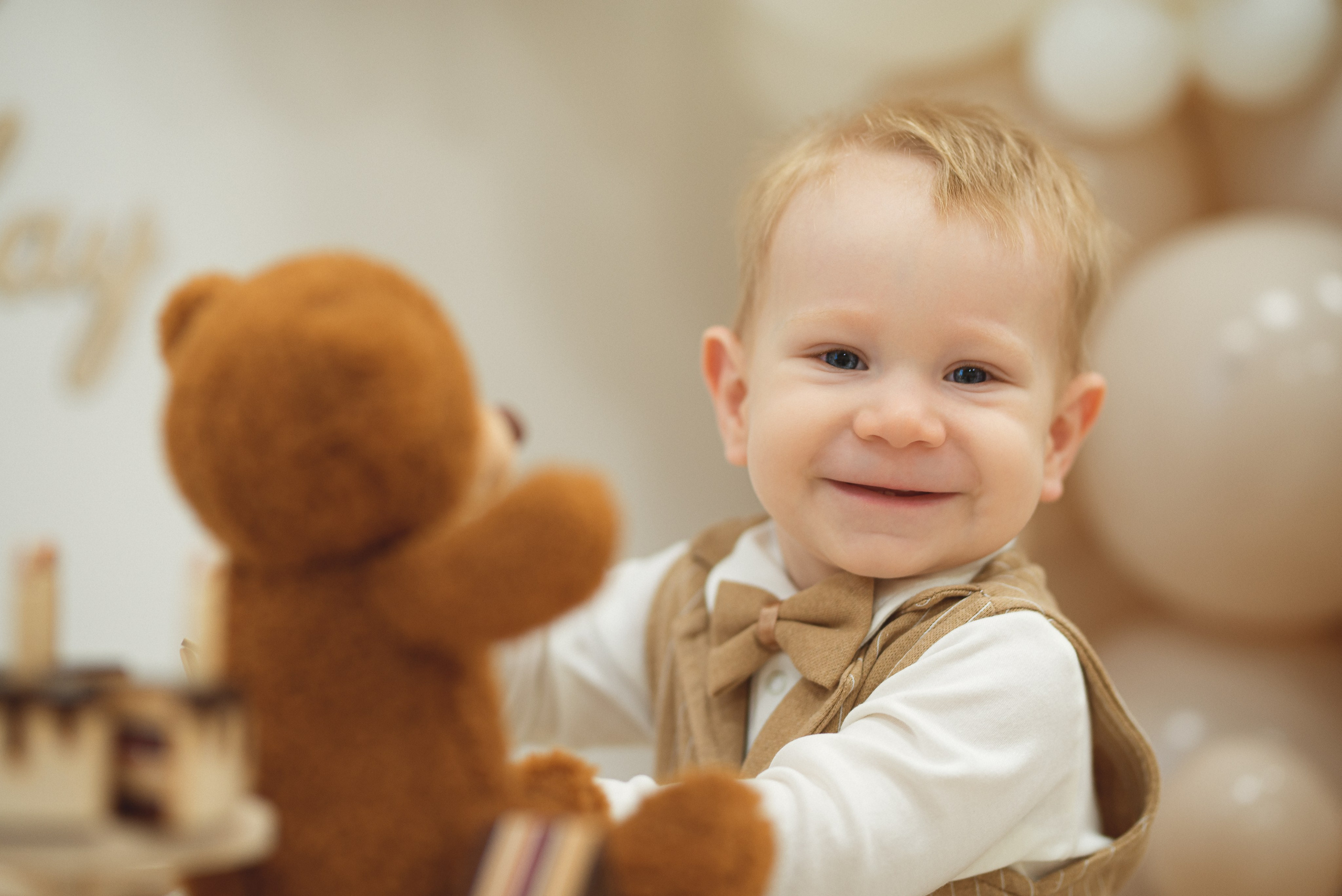 Арсению 1 годик. Фотограф Таинств Крещения и Венчания в г. Курске