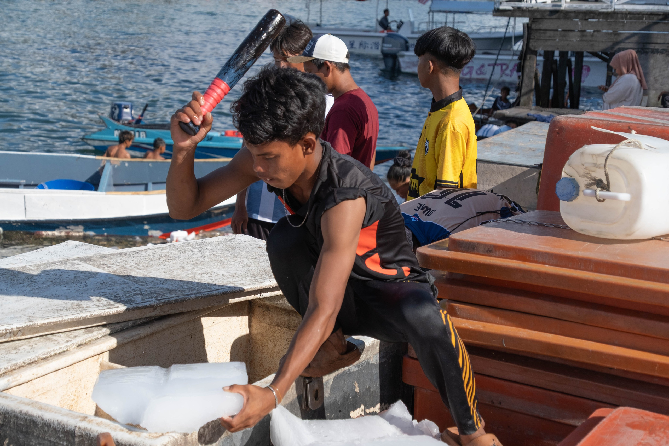 Остров Борнео, город Семпорна. Причал и рынок. Фотографии из путешествий
