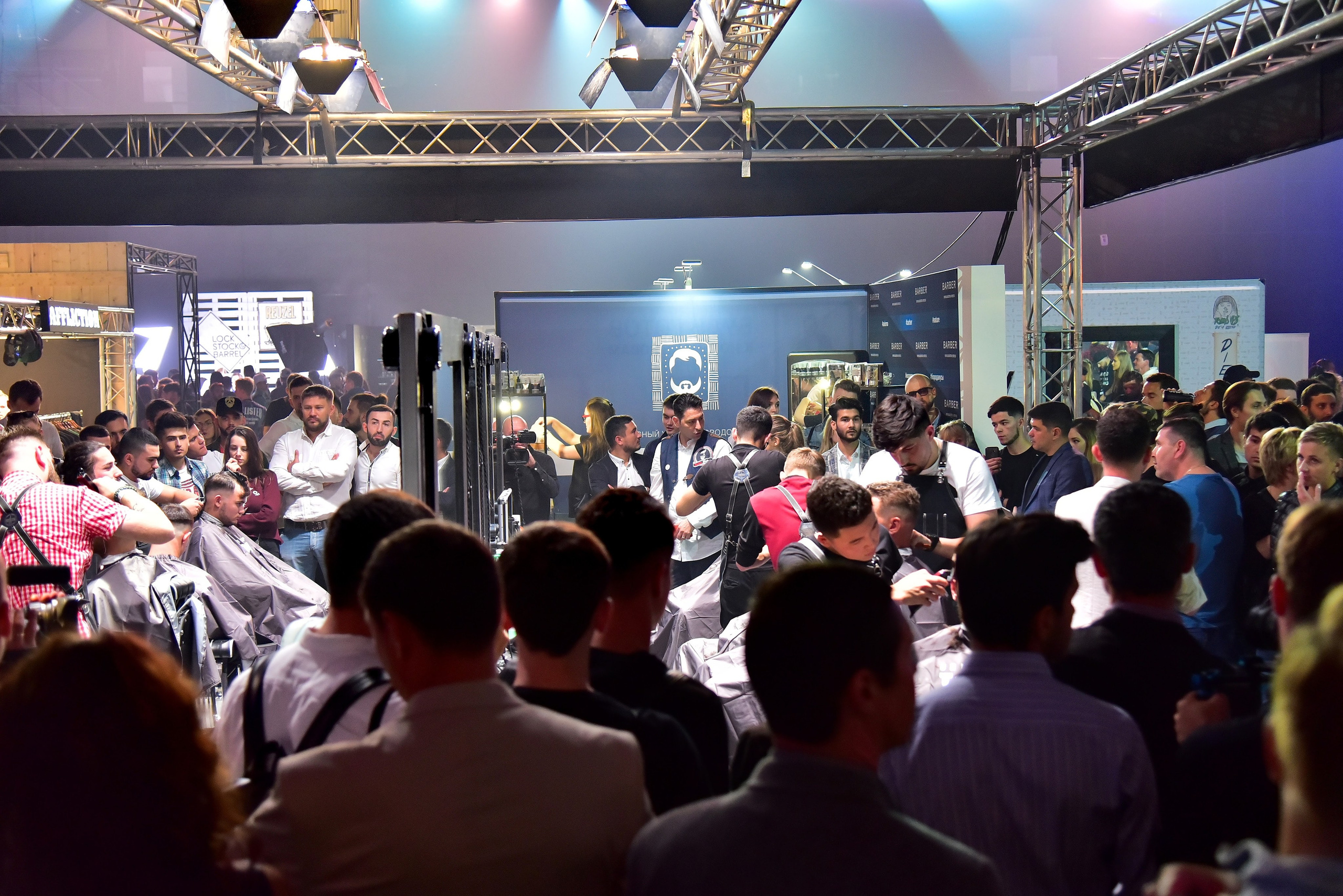 Репортажный фотограф на Выставку г. Москва, от 4000р/час. Интерьерный & Репортажный фотограф Озеров Денис, г. Москва