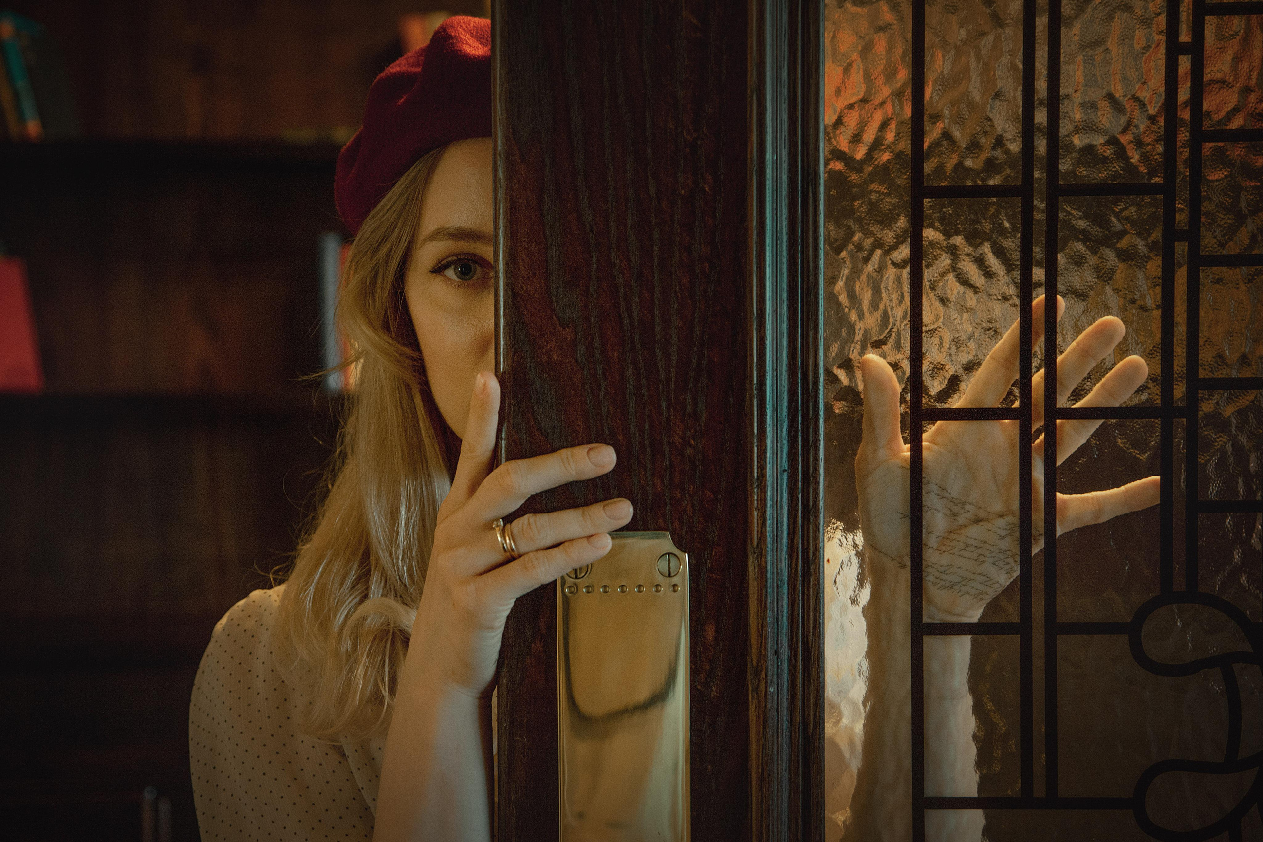 Detective story. Настя Арзуманова, фотограф