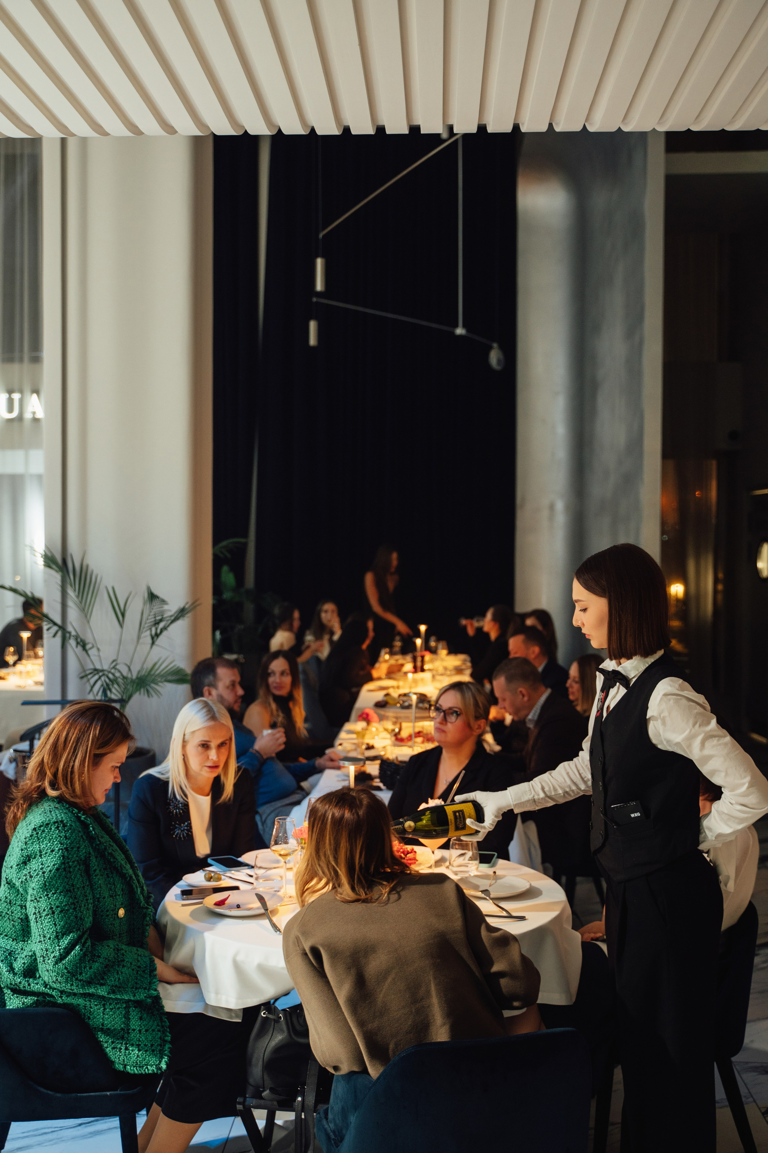 12 апреля (пятница). BENUAR Restaurant