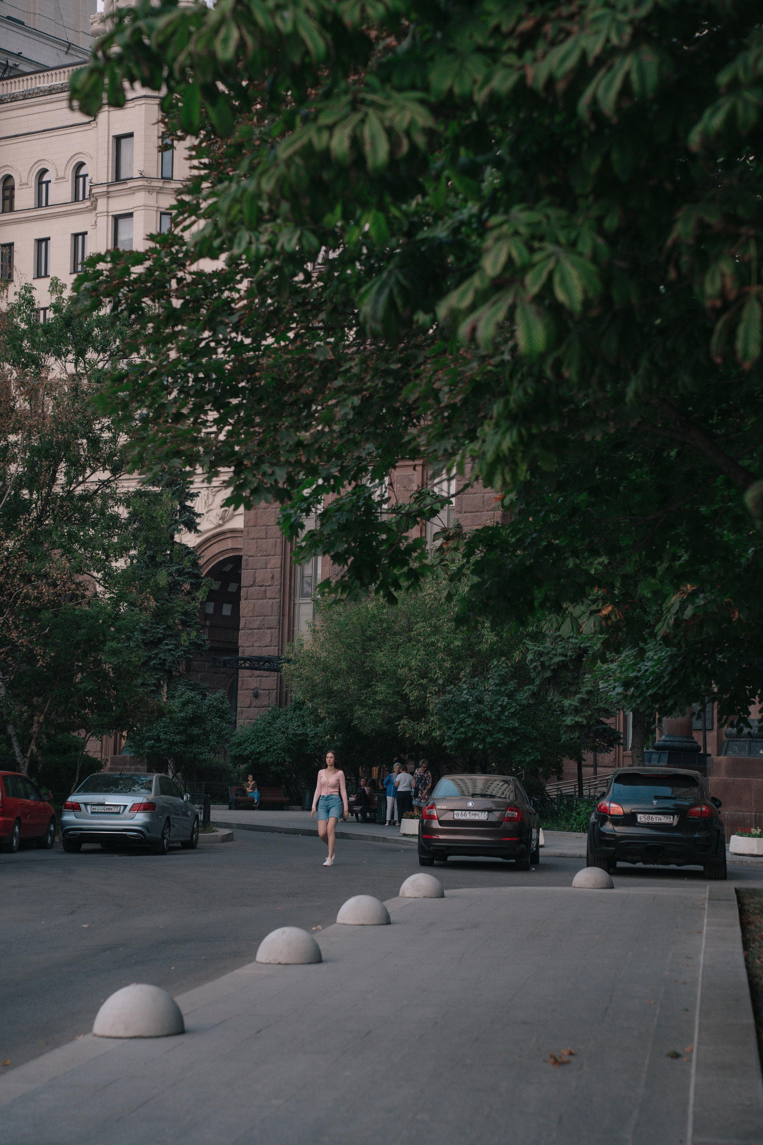 Свадебная прогулка по улочнам рядом с Высоткой на Котельнической набережной