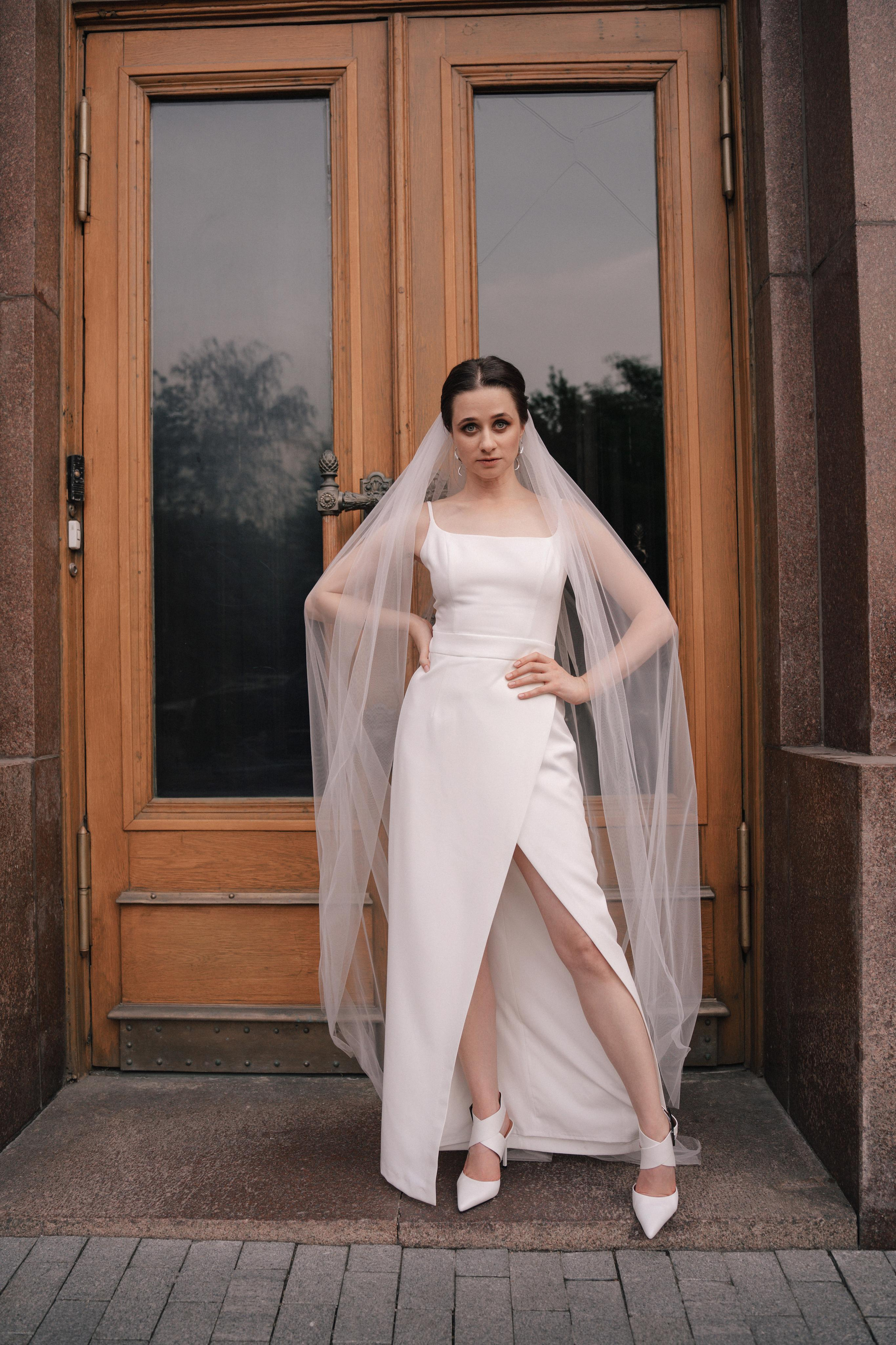 Свадебная прогулка по улочнам рядом с Высоткой на Котельнической набережной