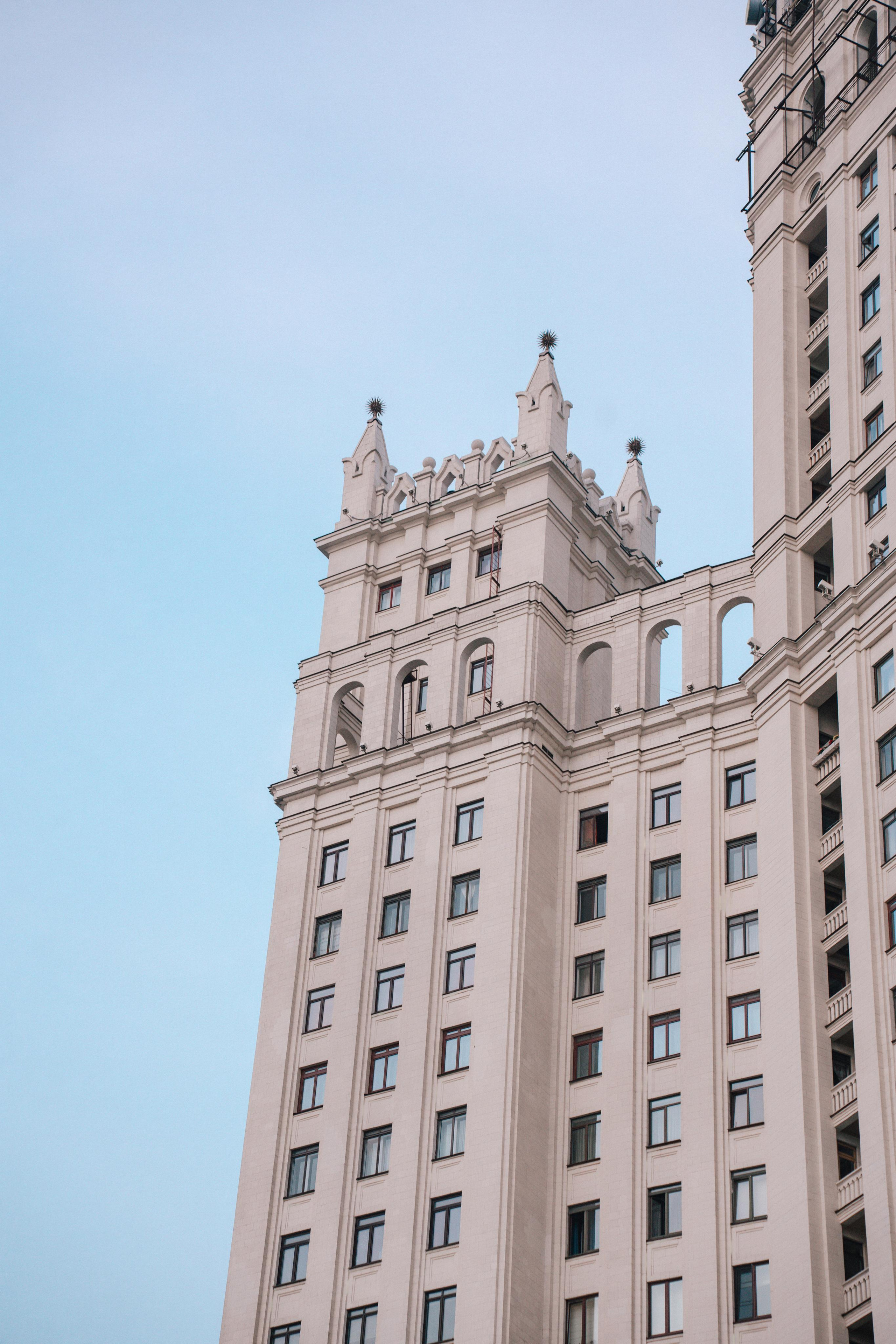 Свадебная прогулка по улочнам рядом с Высоткой на Котельнической набережной