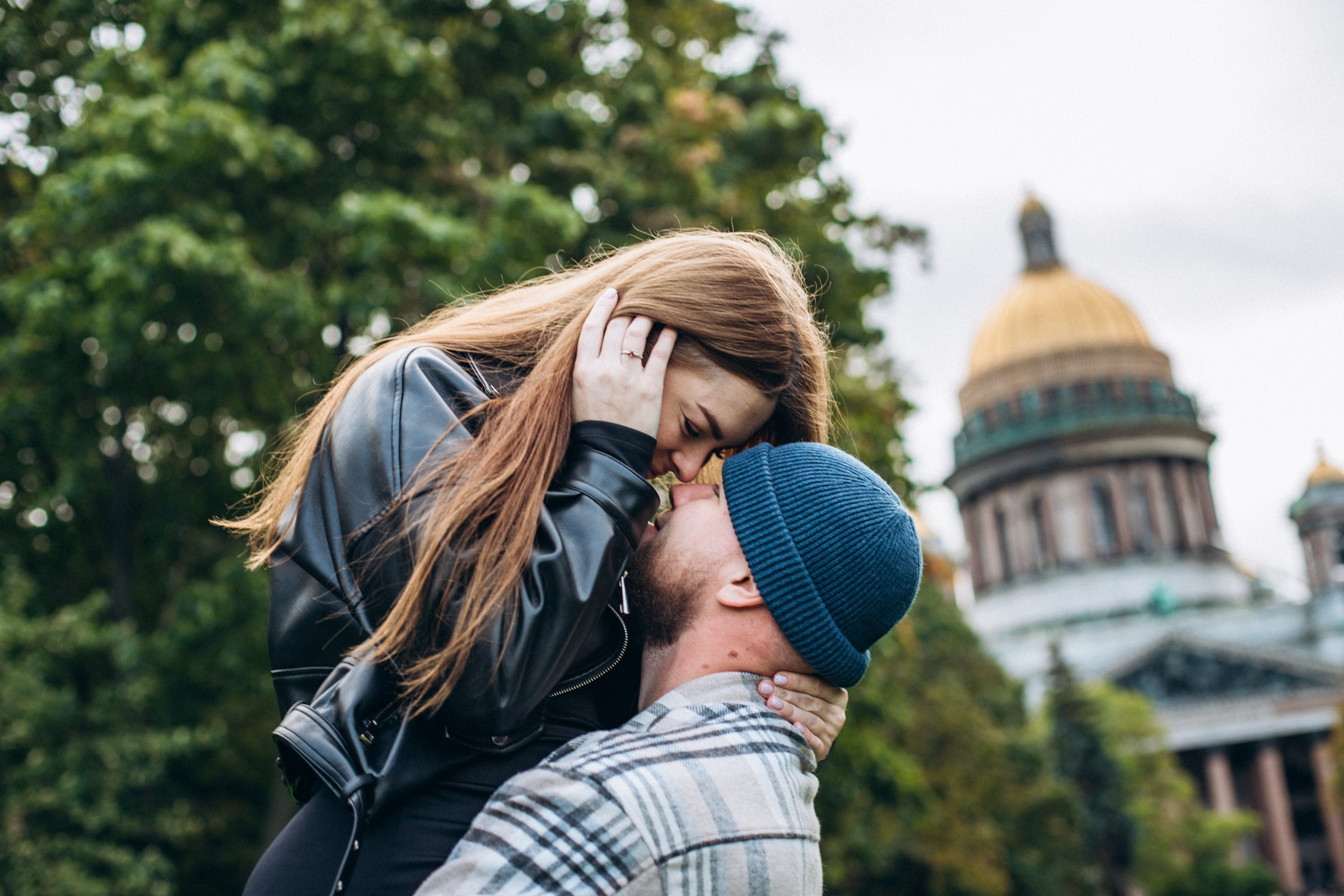 Владимир и Екатерина в октябре. Фотопрогулка в Петербурге. Индивидуальный и семейный фотограф в Санкт-Петербурге