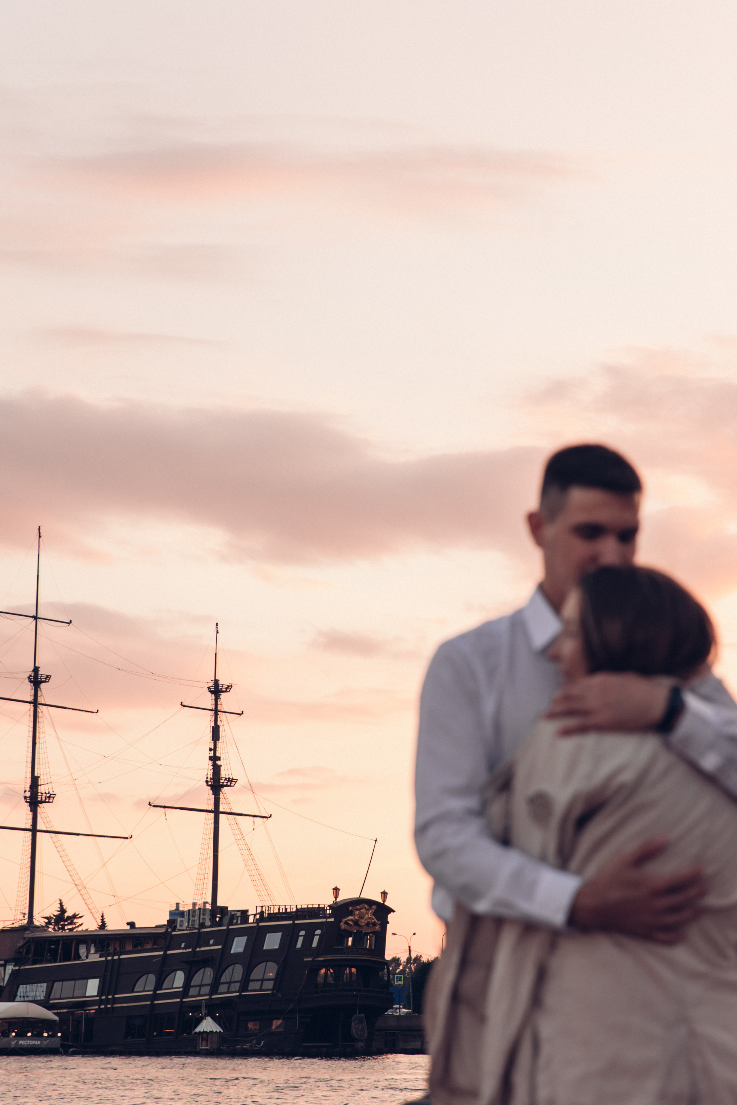 Ксюша и Денис, Петропавловская крепость. Семейный фотограф в Санкт-Петербурге Алиса Мохова