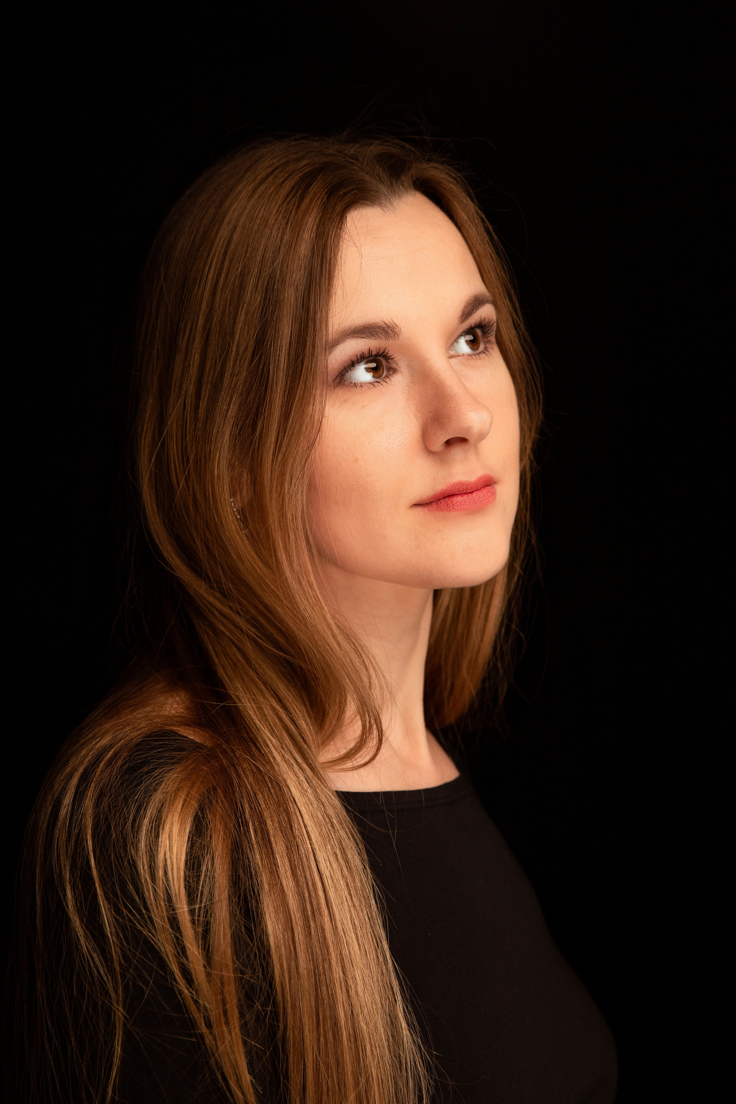 Портрет на чёрном. Семейный фотограф в Санкт-Петербурге Алиса Мохова