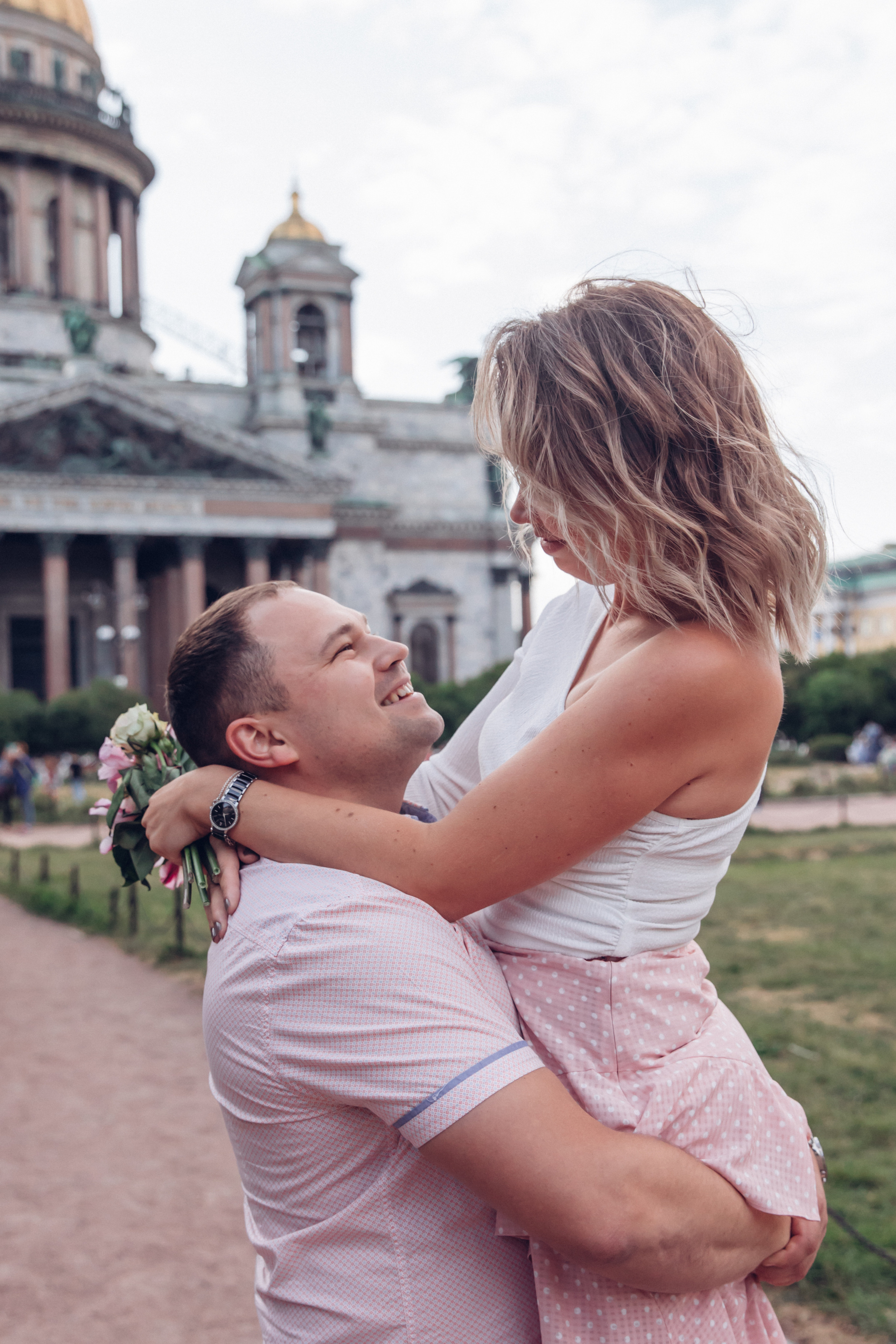 Нина и Ваня, Исаакий. Семейный фотограф в Санкт-Петербурге Алиса Мохова