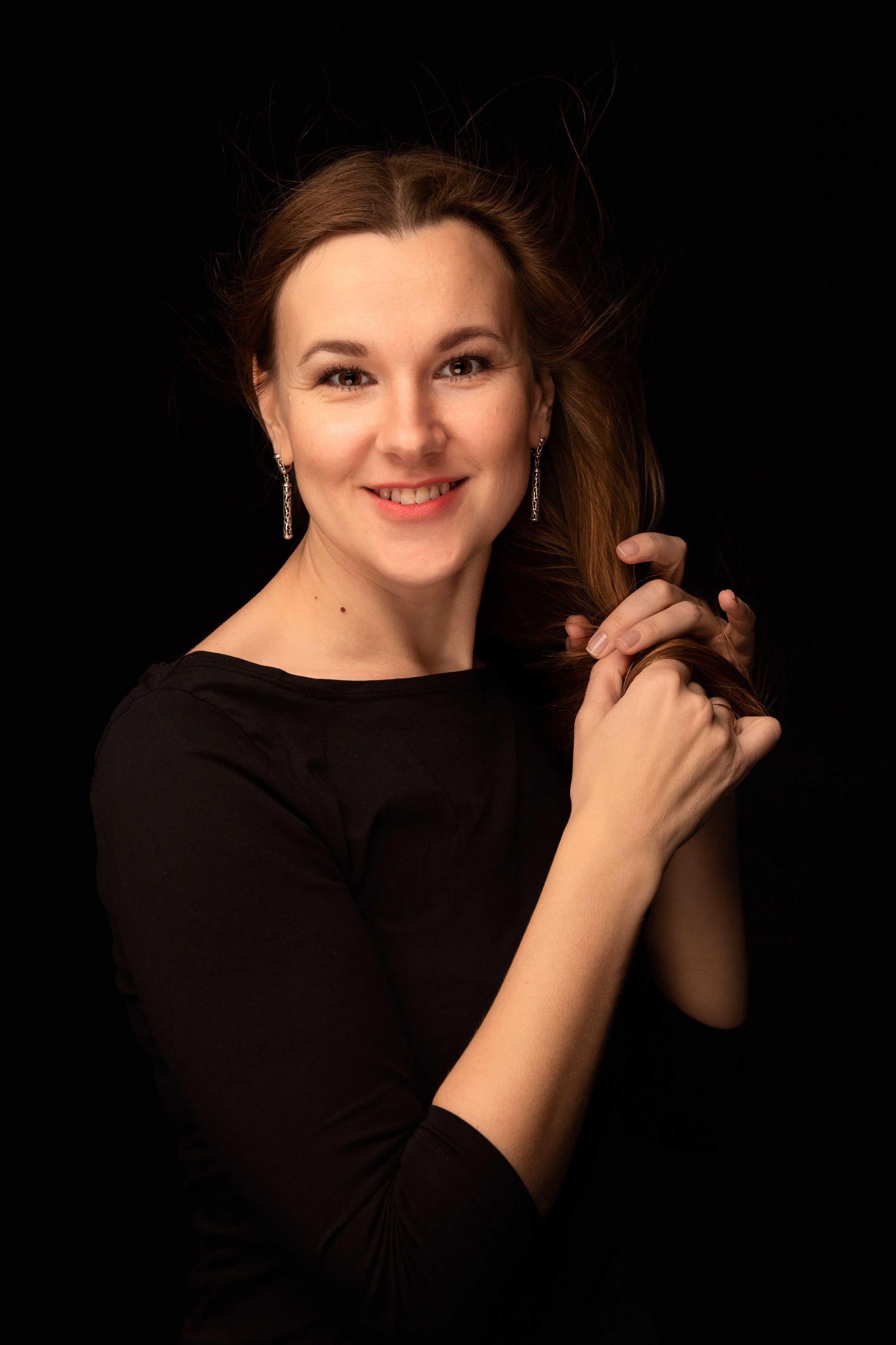 Портрет на чёрном. Семейный фотограф в Санкт-Петербурге Алиса Мохова