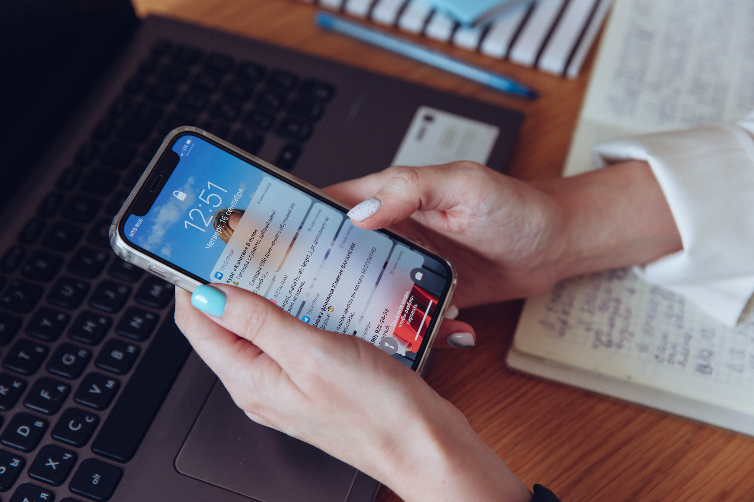 Ирина Матухова, таргетолог. Семейный фотограф в Санкт-Петербурге Алиса Мохова