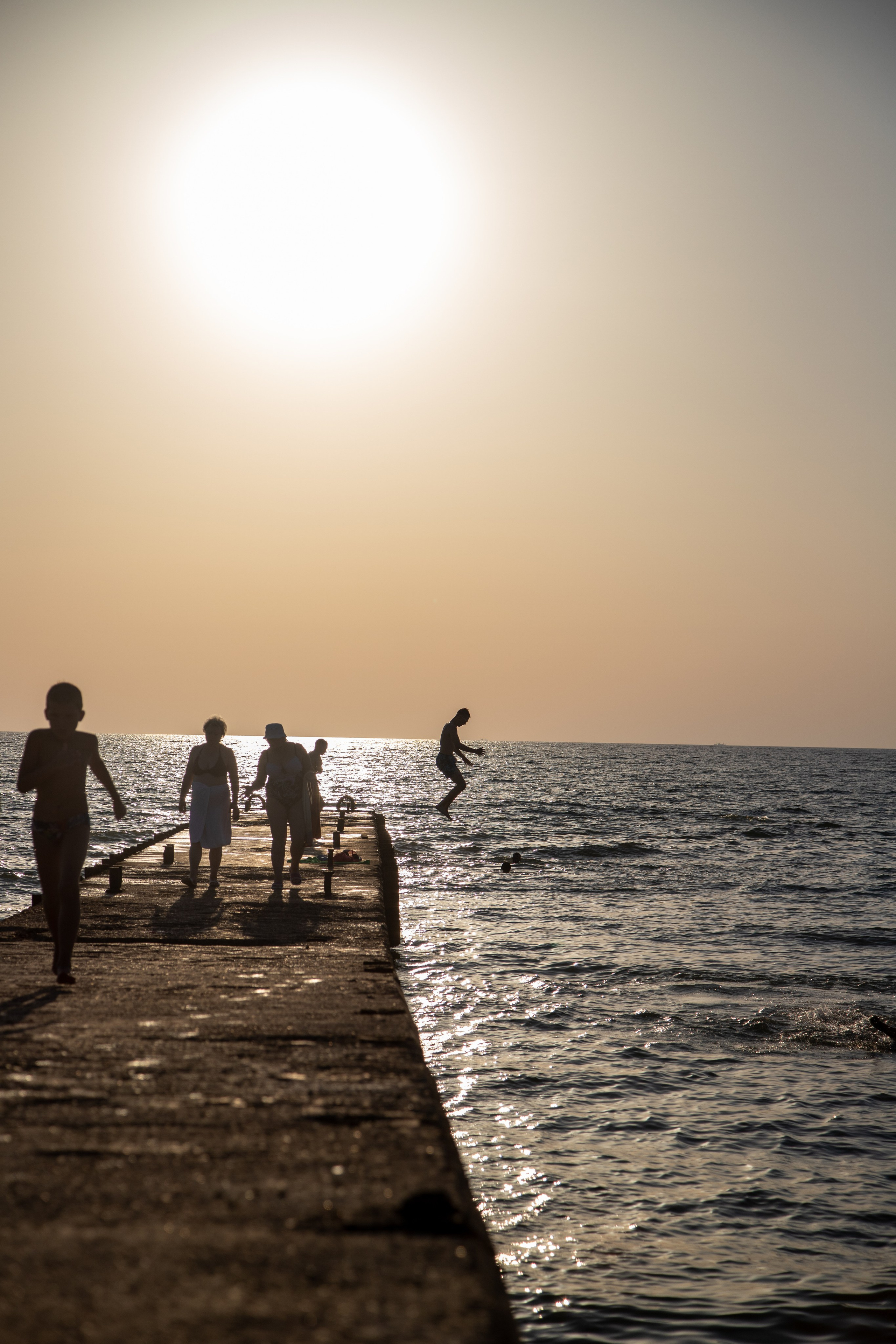 Фотографии природы Крыма из 2021 года. Море, холмы, закаты. Фотограф видеограф широкого профиля Денис Захаров