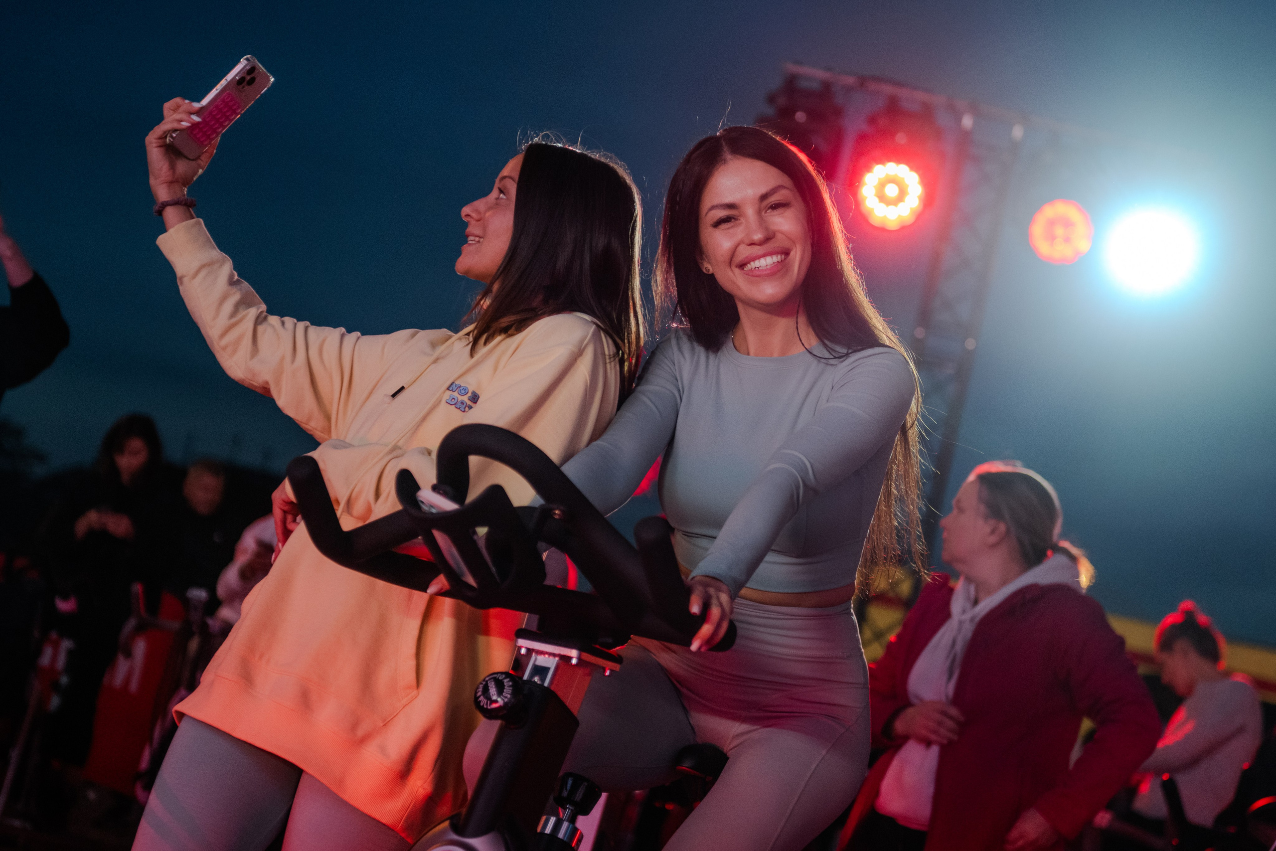 Ночь СПОРТА. ДИНА МИХНЕВА спортивный фотограф Москва