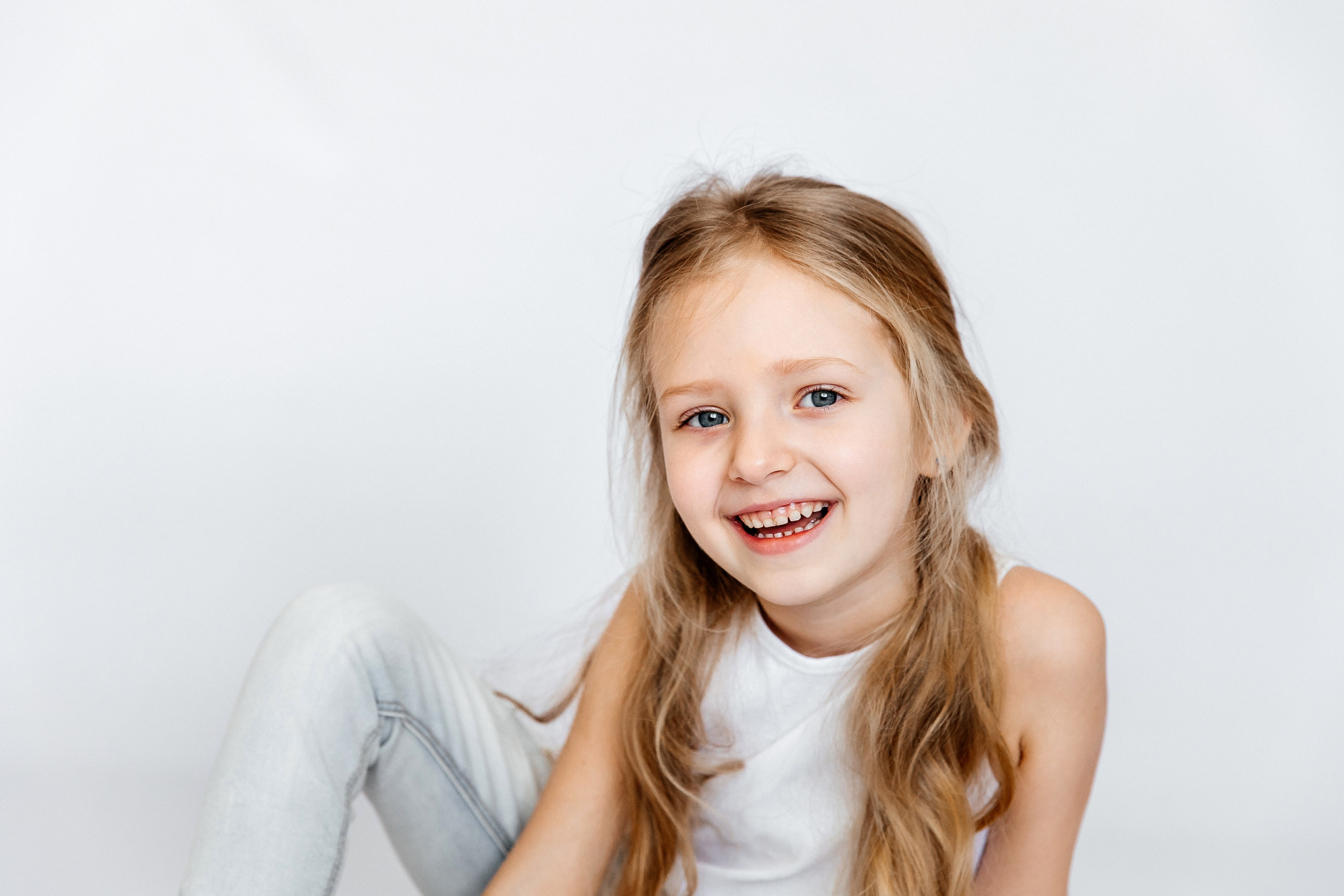 Белый фон. Детский фотограф, выпускные альбомы в Нижнем Новгороде Бодягина Мария