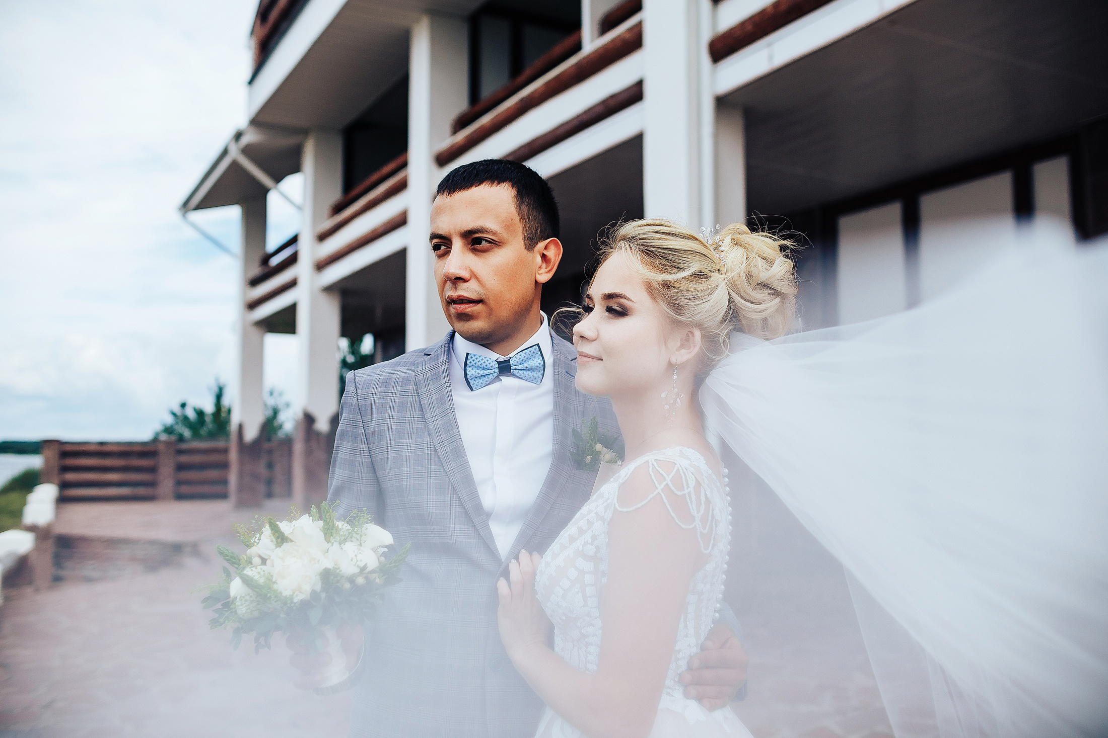 Свадебная фотосессия на сцене. Фотосъемка и видеосъемка в Калининграде Liveemotion.pro