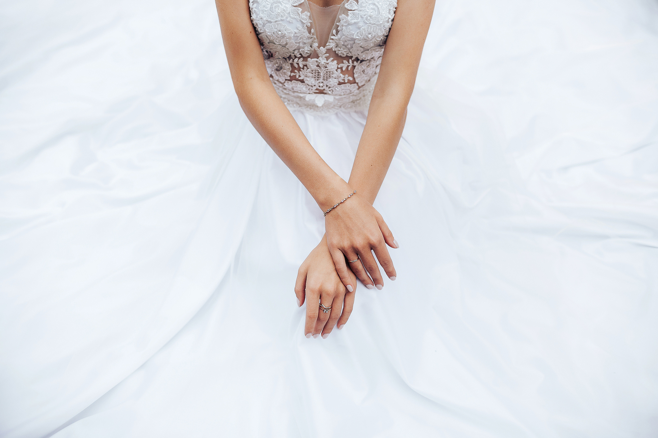 Молодежная фотосъемка свадьбы с бургерами. Фотосъемка и видеосъемка в Калининграде Liveemotion.pro