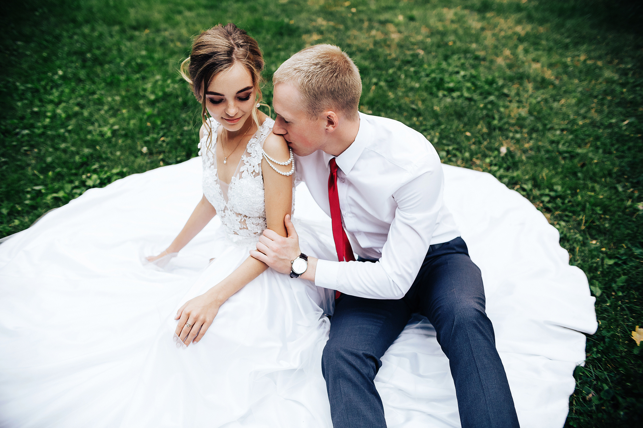 Молодежная фотосъемка свадьбы с бургерами. Фотосъемка и видеосъемка в Калининграде Liveemotion.pro