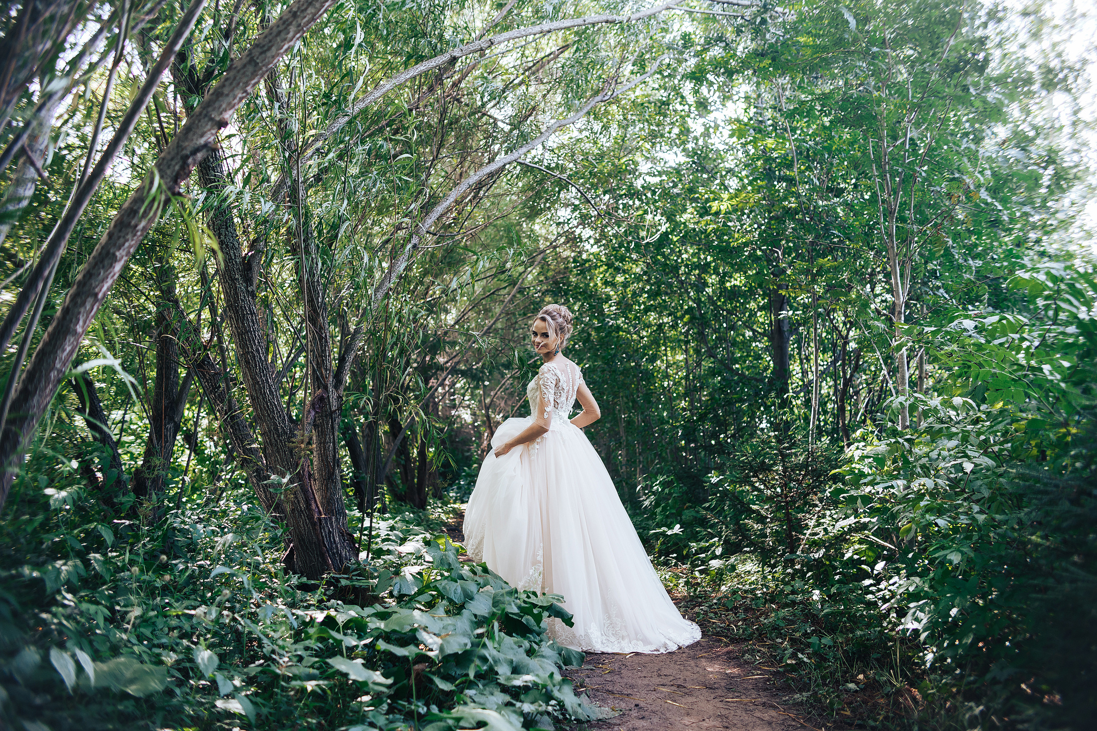 Летняя свадебная фотосъемка. Фотосъемка и видеосъемка в Калининграде Liveemotion.pro