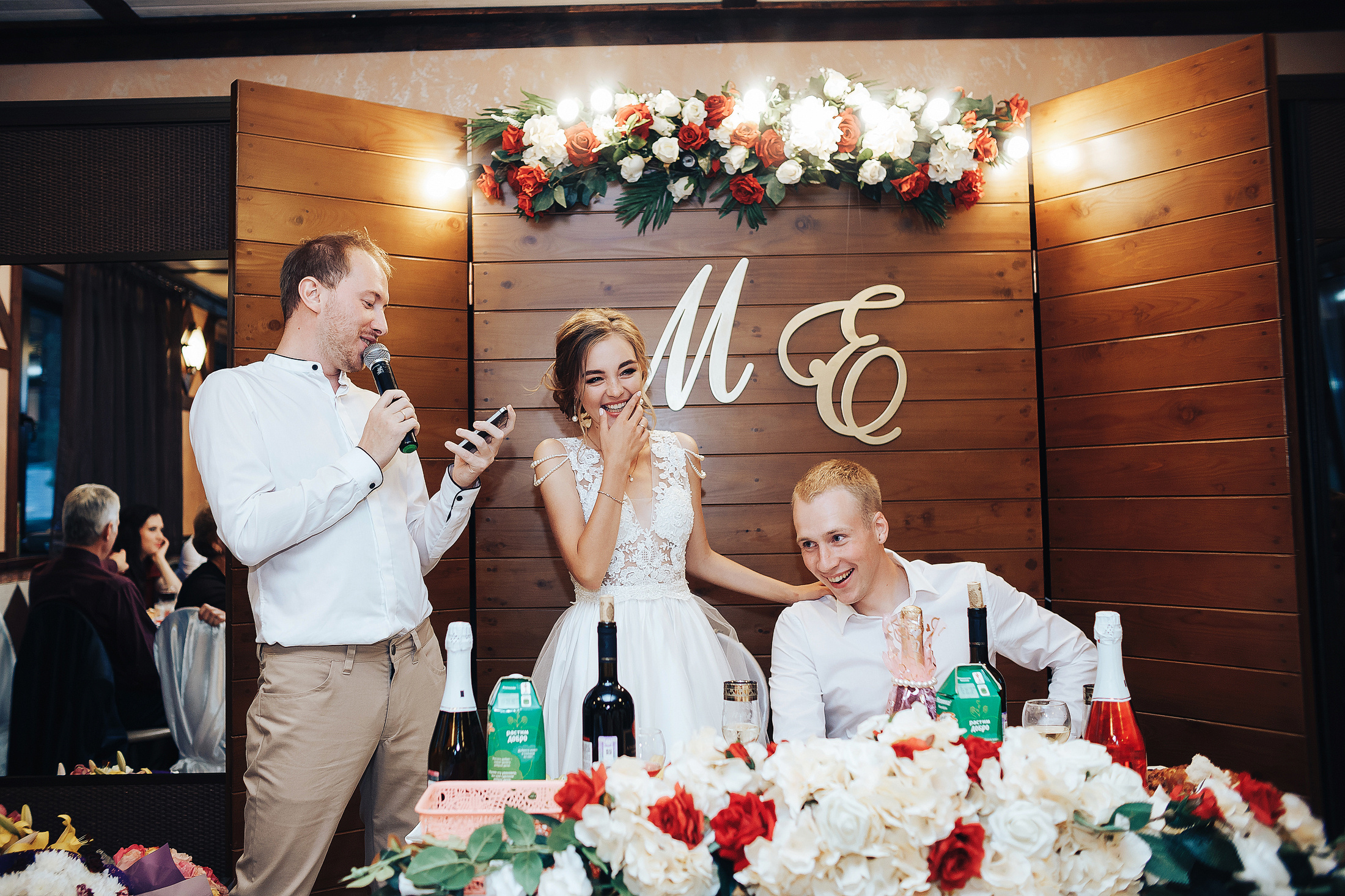 Молодежная фотосъемка свадьбы с бургерами. Фотосъемка и видеосъемка в Калининграде Liveemotion.pro