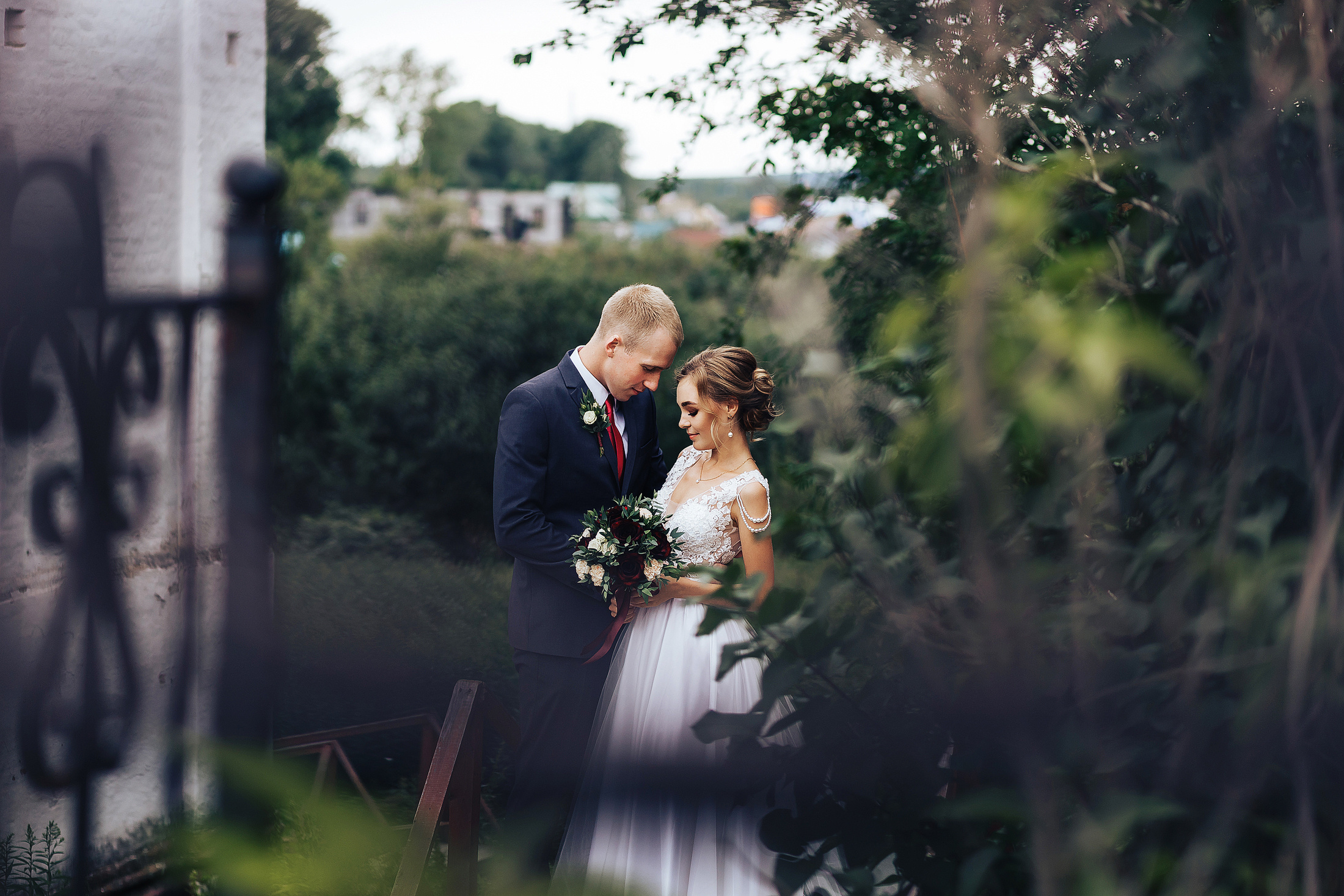 Молодежная фотосъемка свадьбы с бургерами. Фотосъемка и видеосъемка в Калининграде Liveemotion.pro