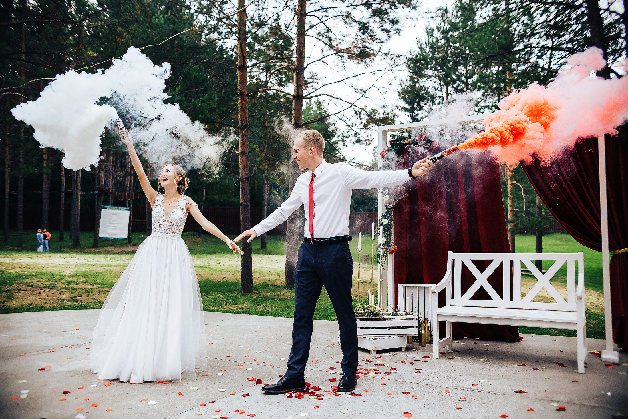 Молодежная фотосъемка свадьбы с бургерами. Фотосъемка и видеосъемка в Калининграде Liveemotion.pro