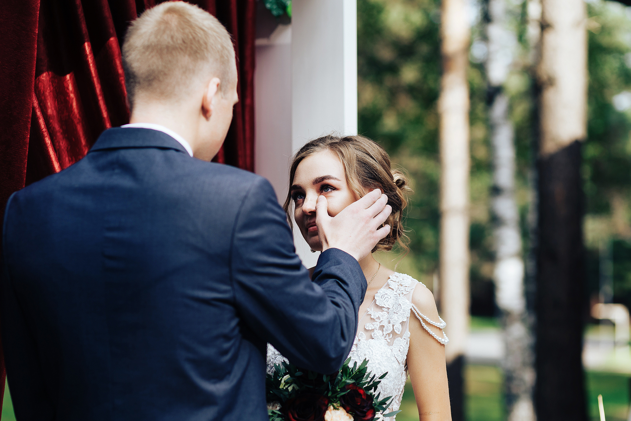 Молодежная фотосъемка свадьбы с бургерами. Фотосъемка и видеосъемка в Калининграде Liveemotion.pro